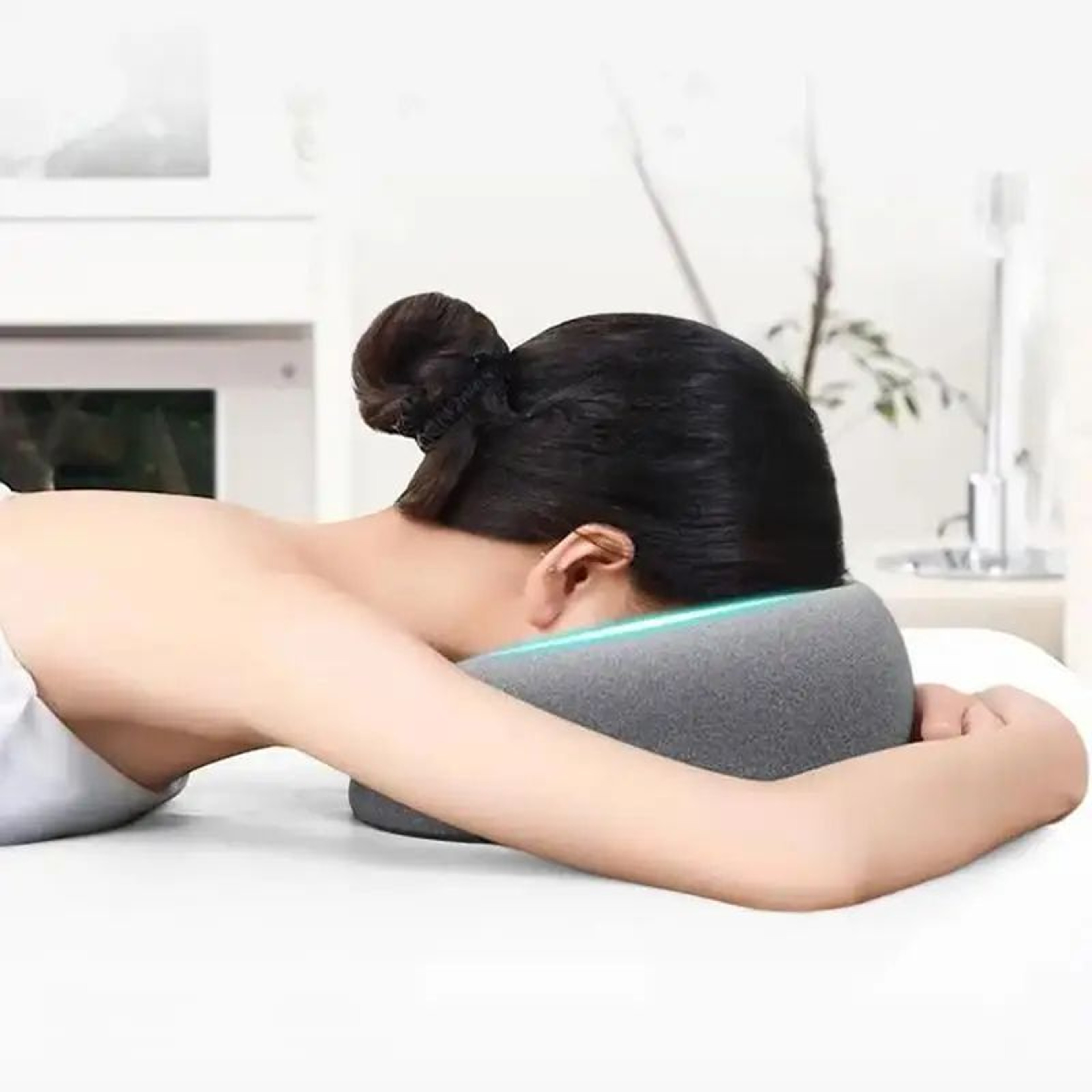 Ergonomic Memory Foam Face Rest Pillow For Massage And Salon Comfort 1