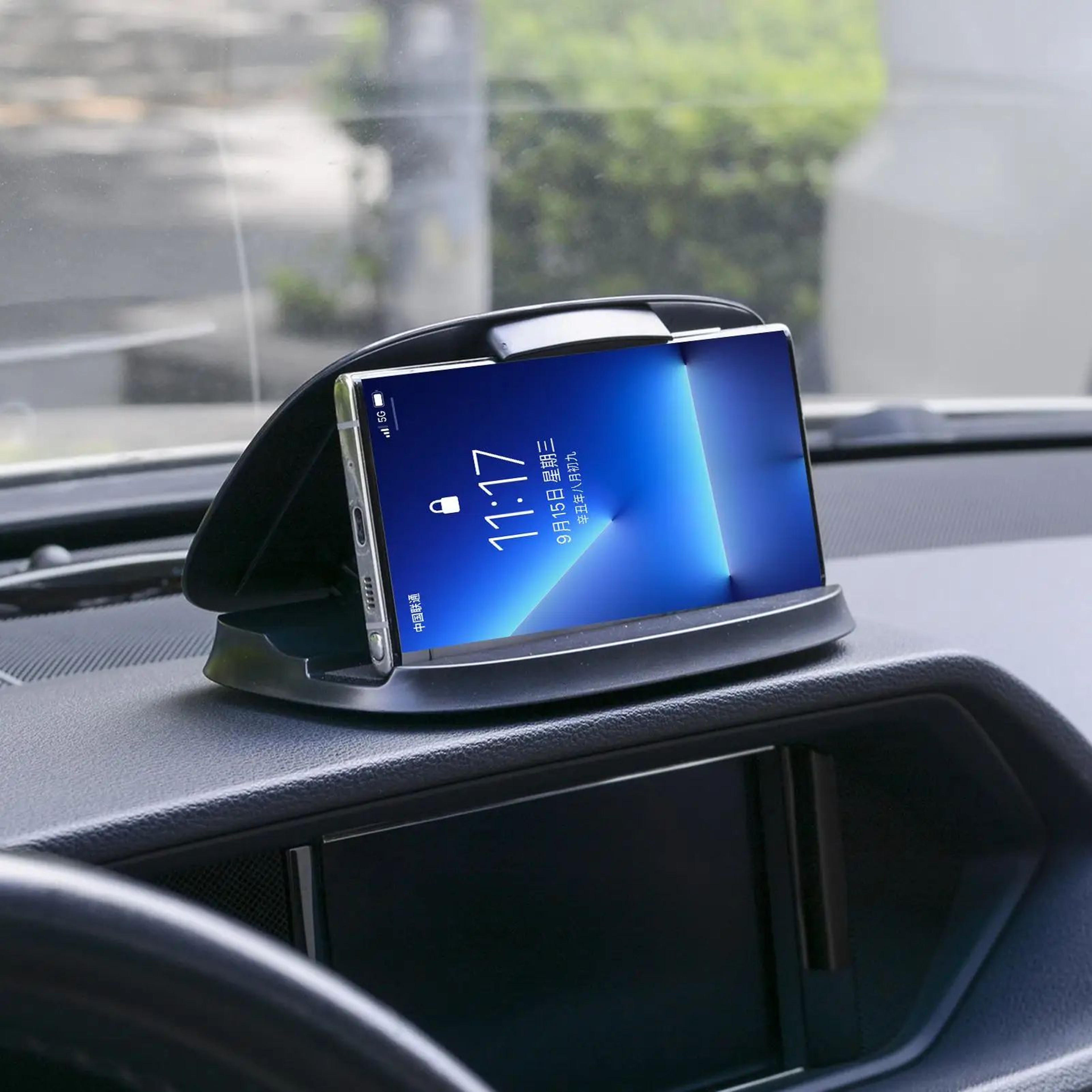 360 Degree Rotating Car Dashboard Phone Holder For GPS Navigation 2