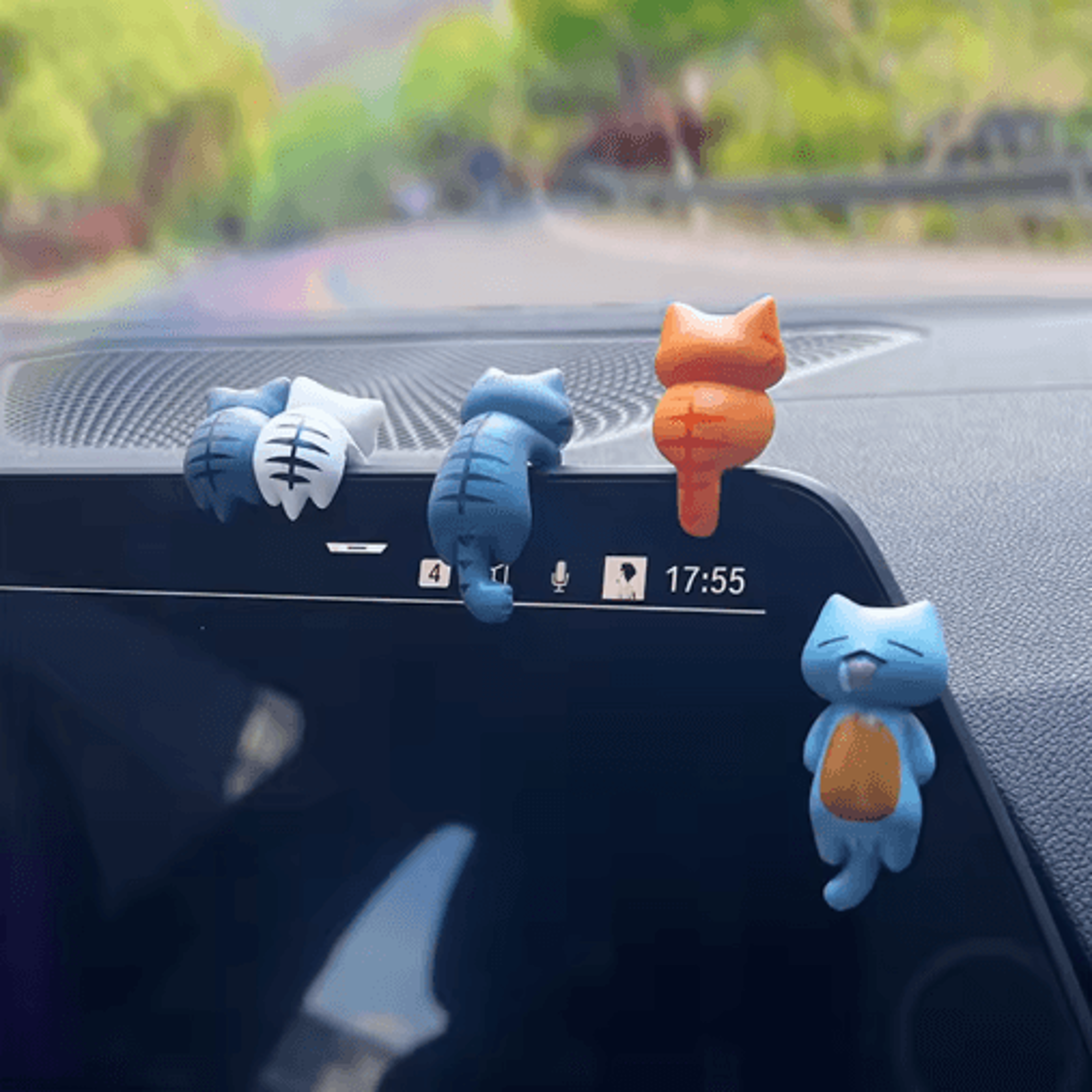 Lucky Cat Car Dashboard Ornament  Cute Resin ManekiNeko Auto Interior Decor 4