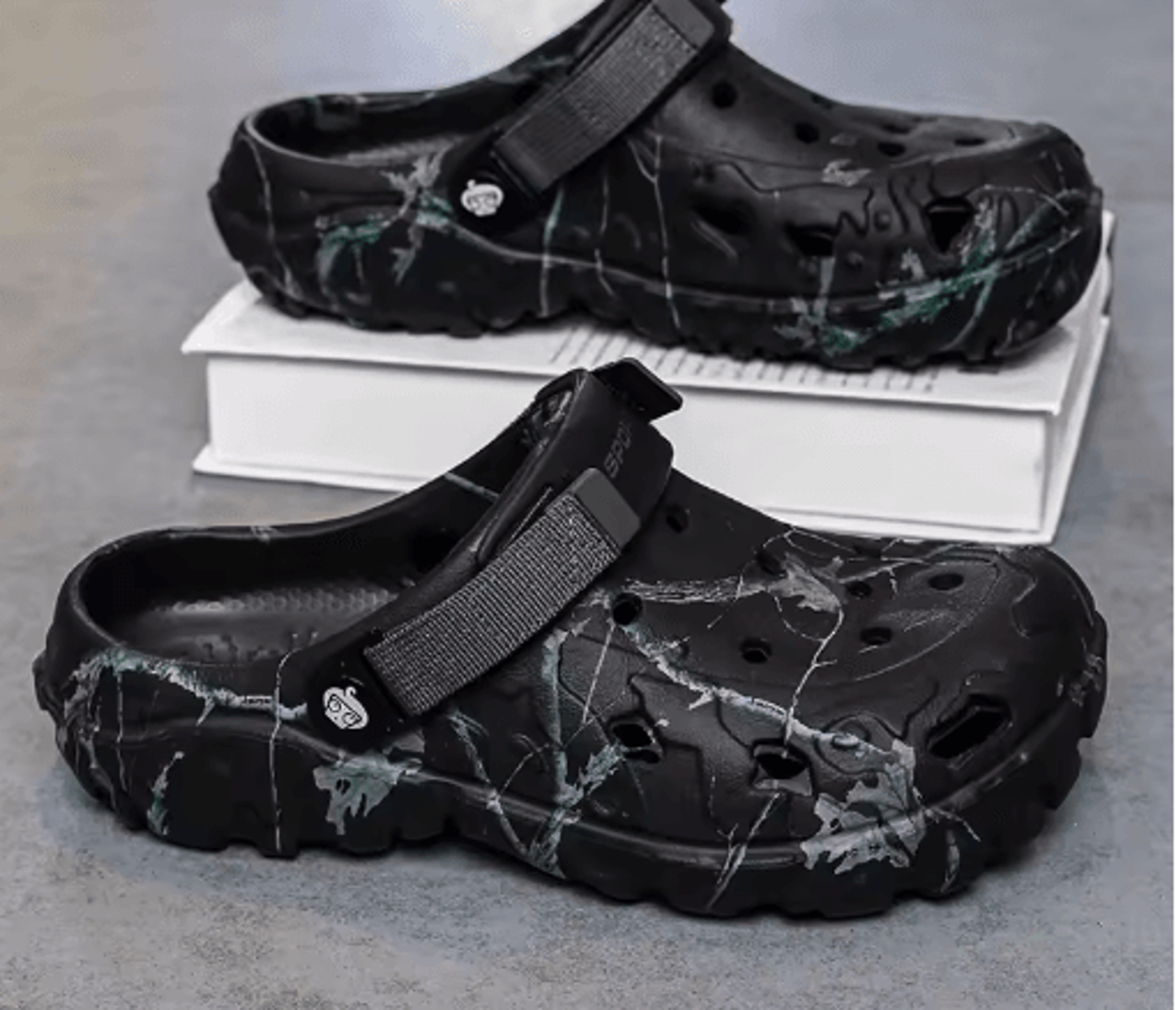 Classic Lightweight Anti Slip Garden Slippers Outdoor Platform Sandals For Men 4
