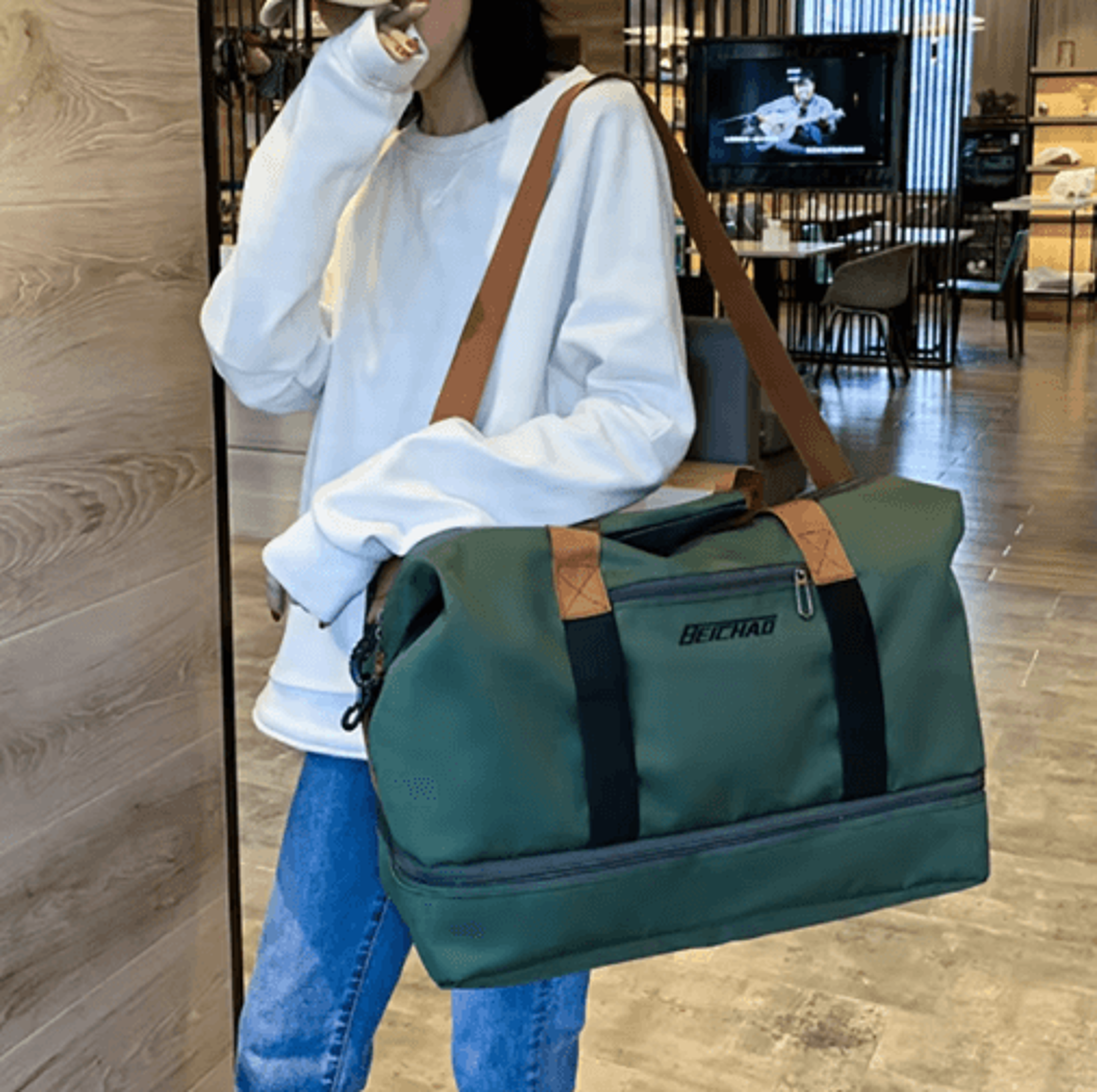 Expandable Travel Duffle Bag  Large Capacity Womens Gym  Overnight Shoulder Bag 9