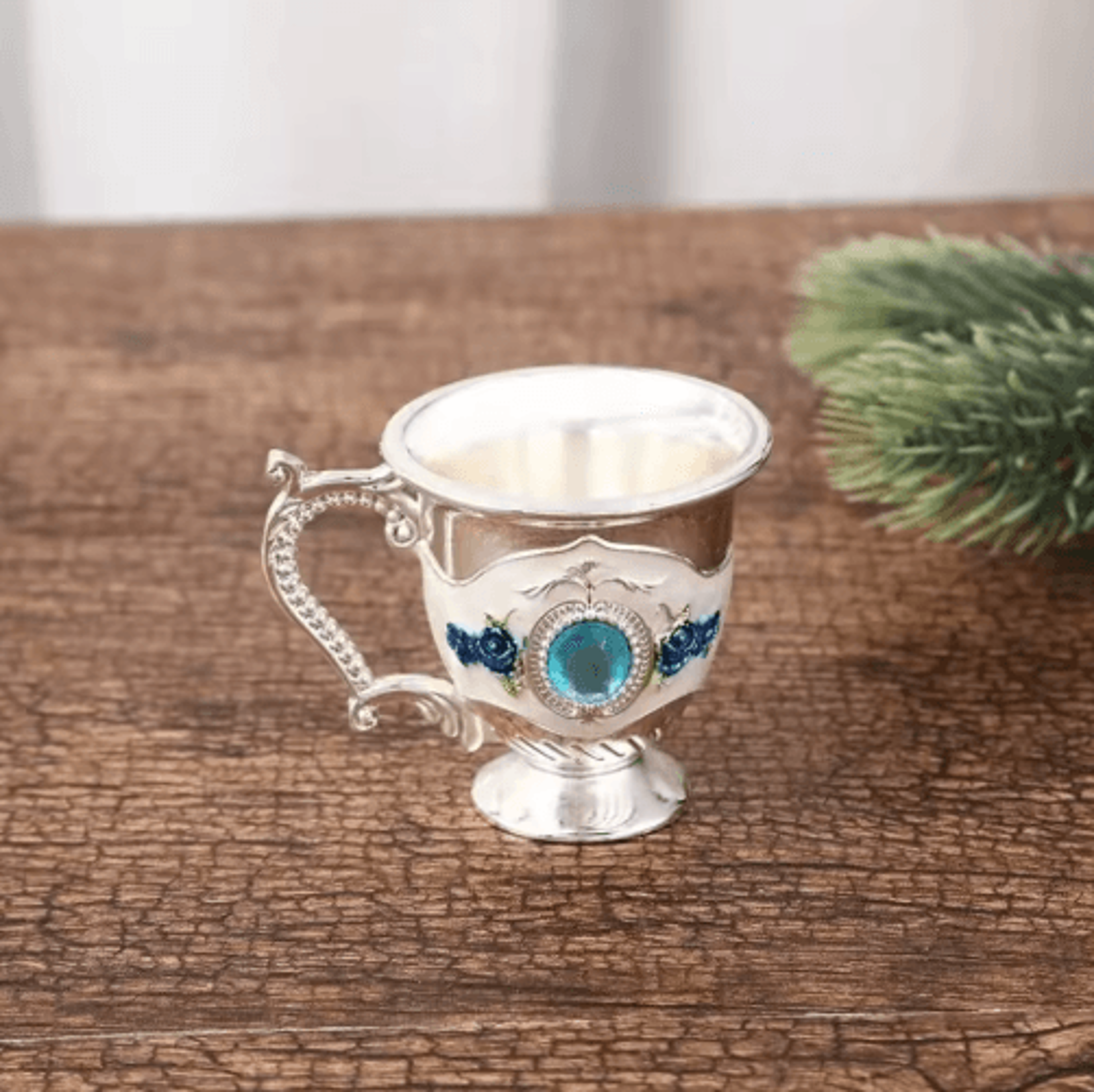 EuropeanStyle Metal Goblet With Handle 1