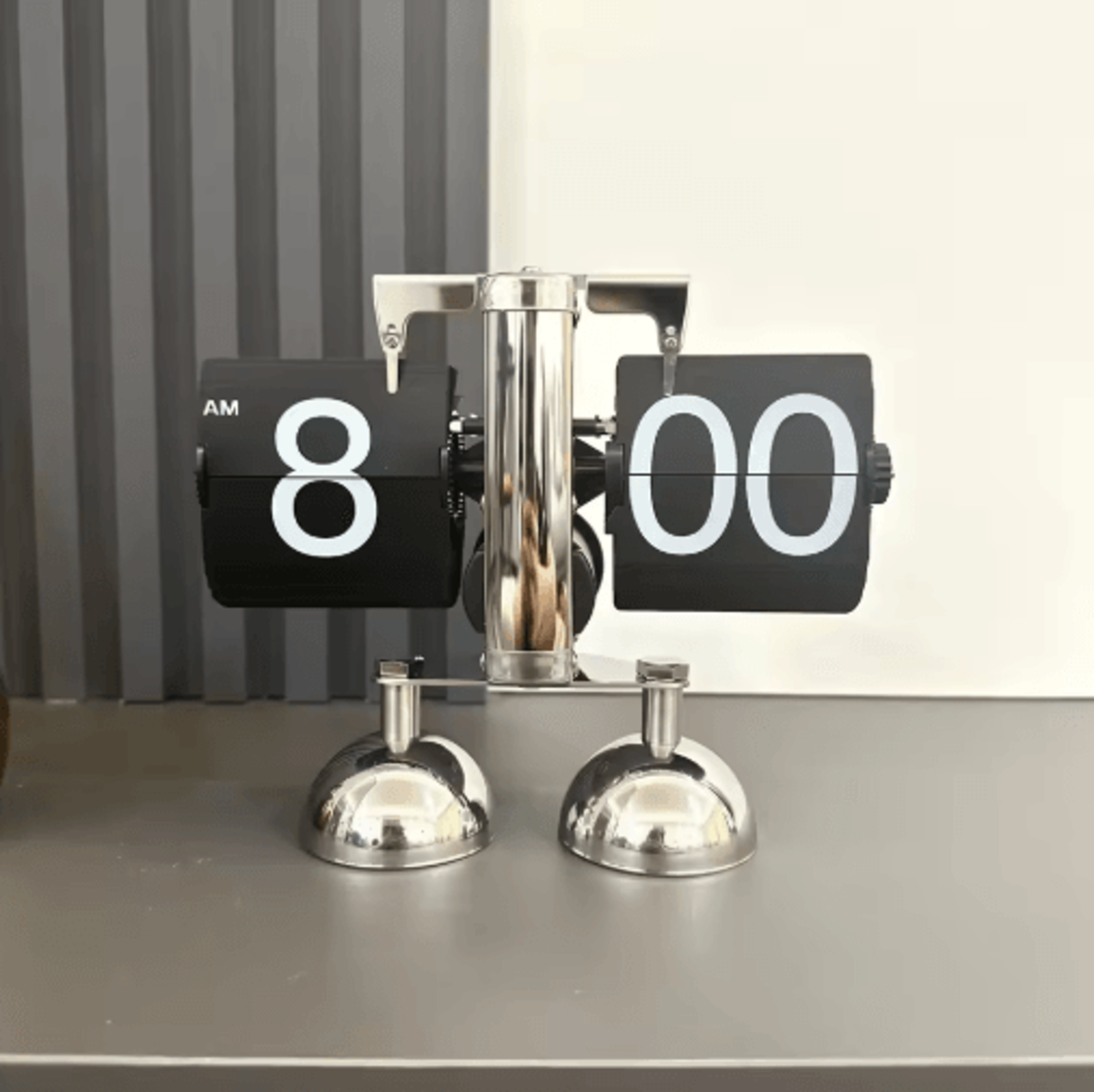 Vintage Flip Clock  Retro BatteryPowered Flip Down Desk Clock 9