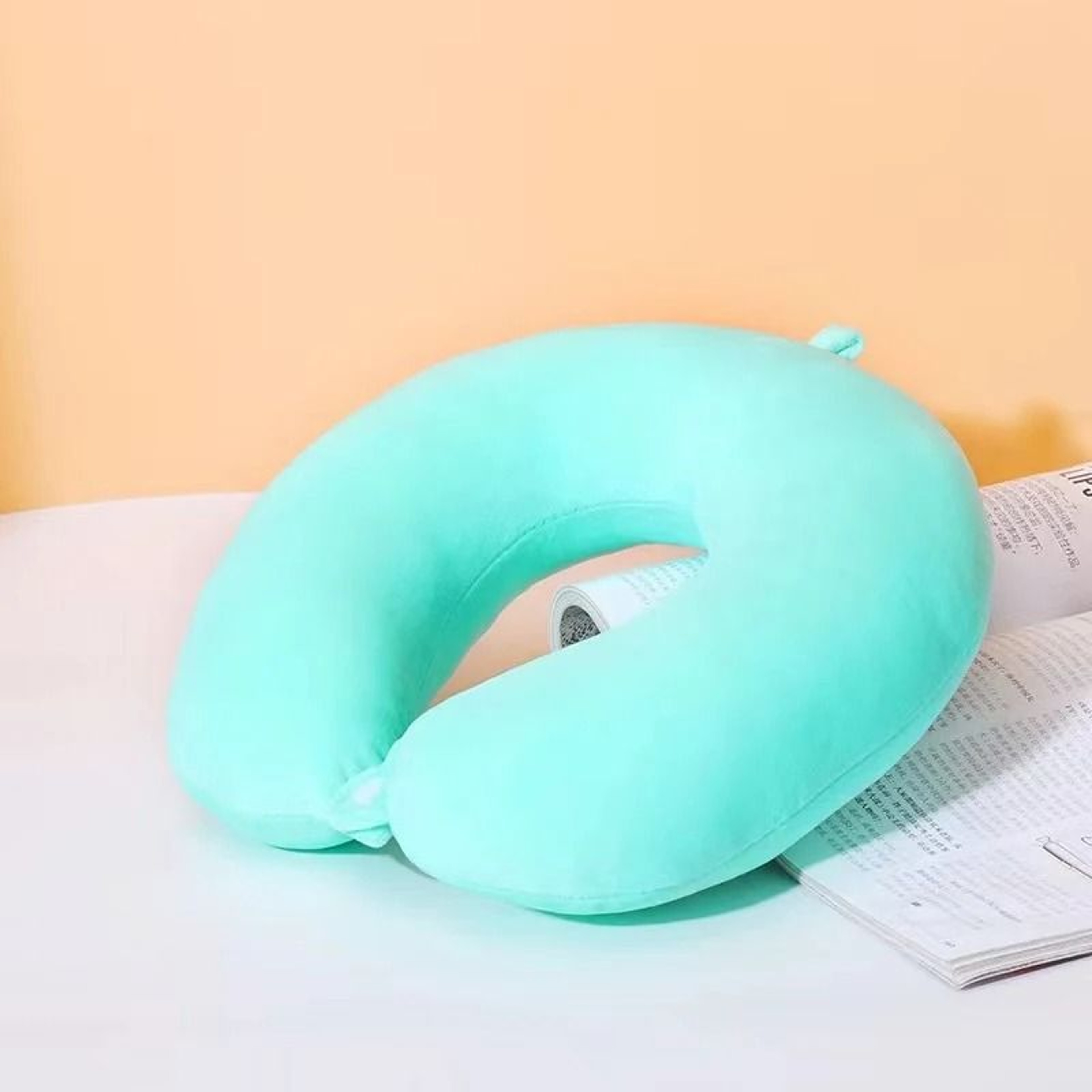 Soft Plush U Shaped Travel Neck Pillow Comfortable Neck Support Pillow 3