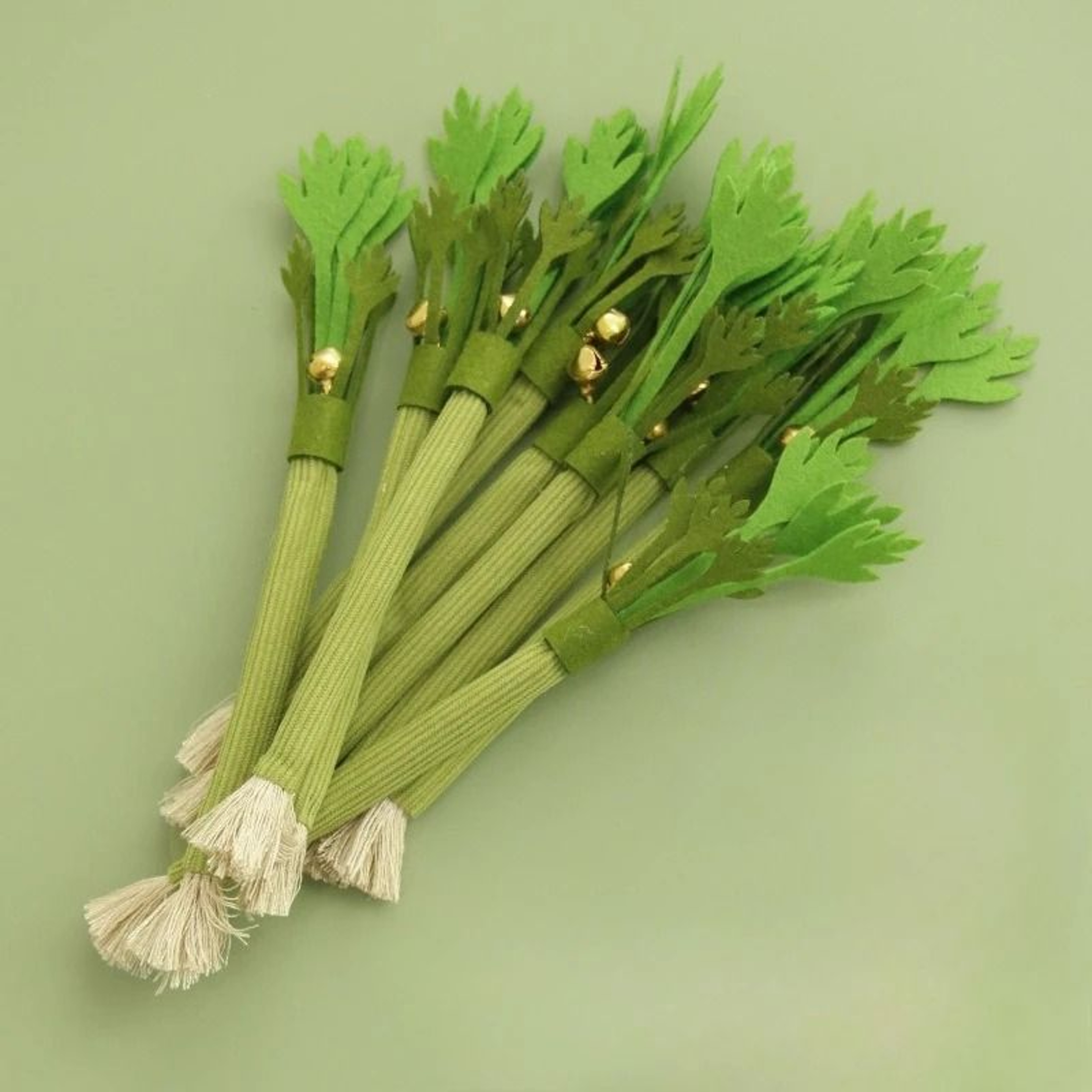 Natural Catnip Chew Toy Molar Stick With Bell For Teeth Cleaning And Kitten Play 4