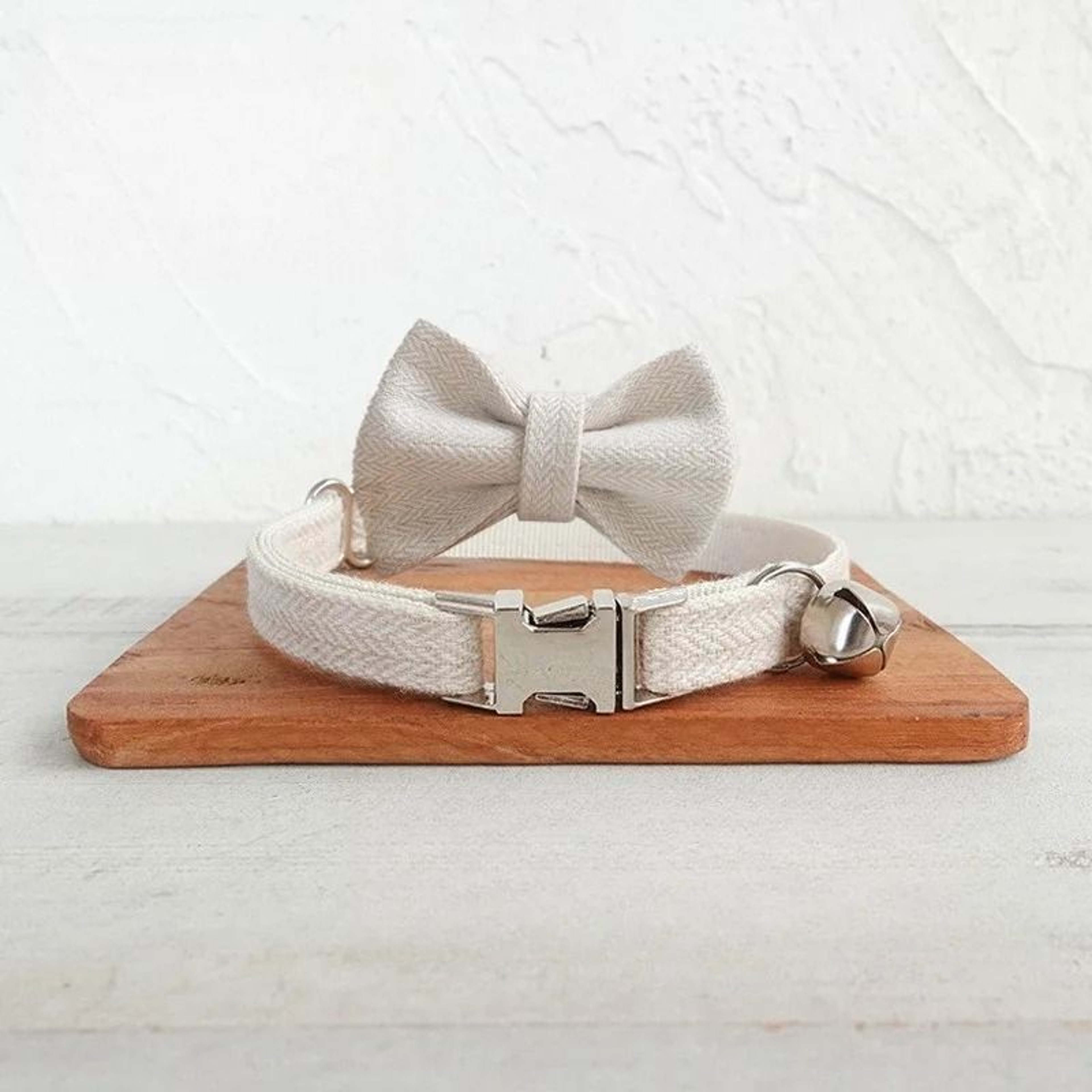 Personalized Bow Tie Pet Collar With Engraved Name Tag For Cats And Dogs 6