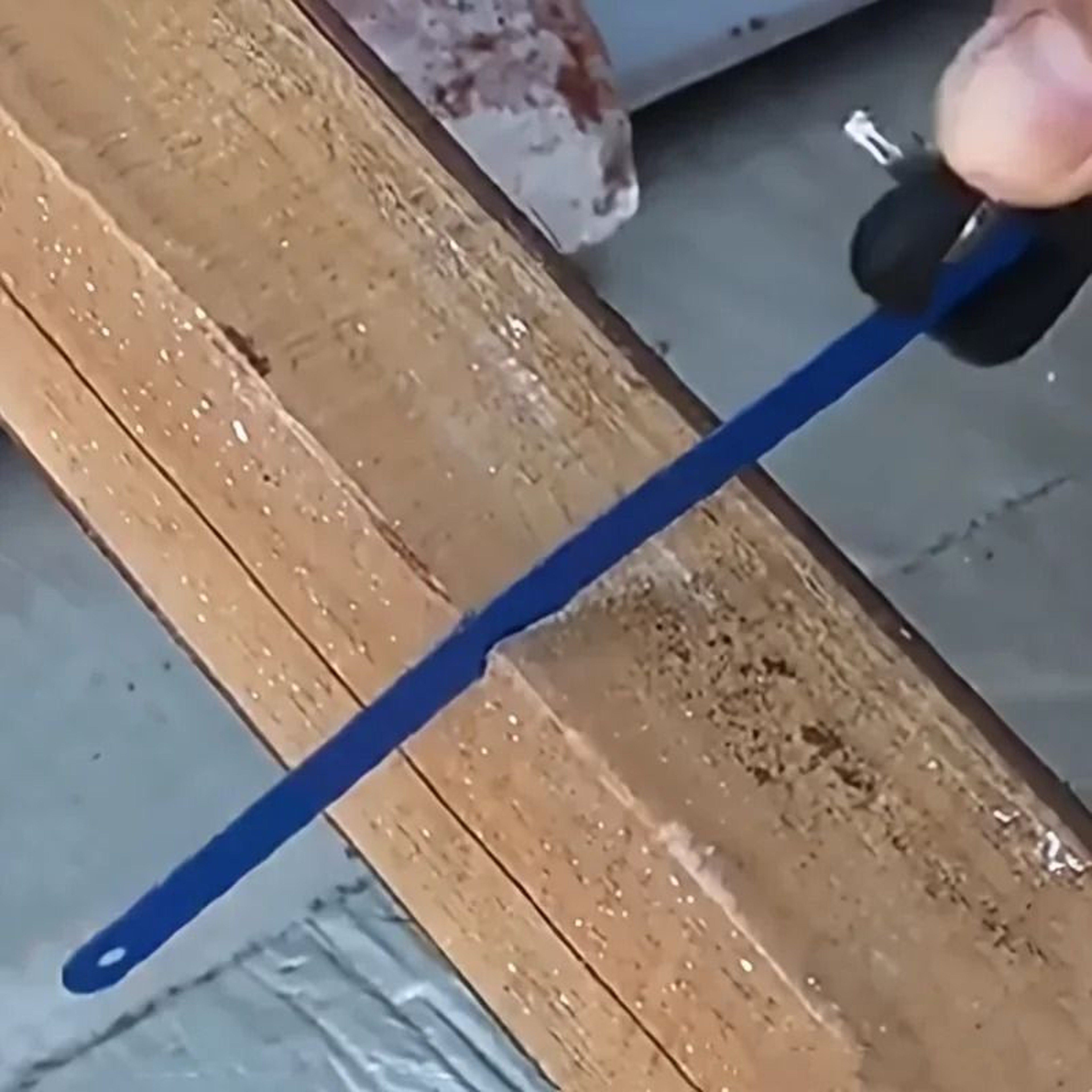 Adjustable Mini Hand Saw For Wood And PVC Cutting 3