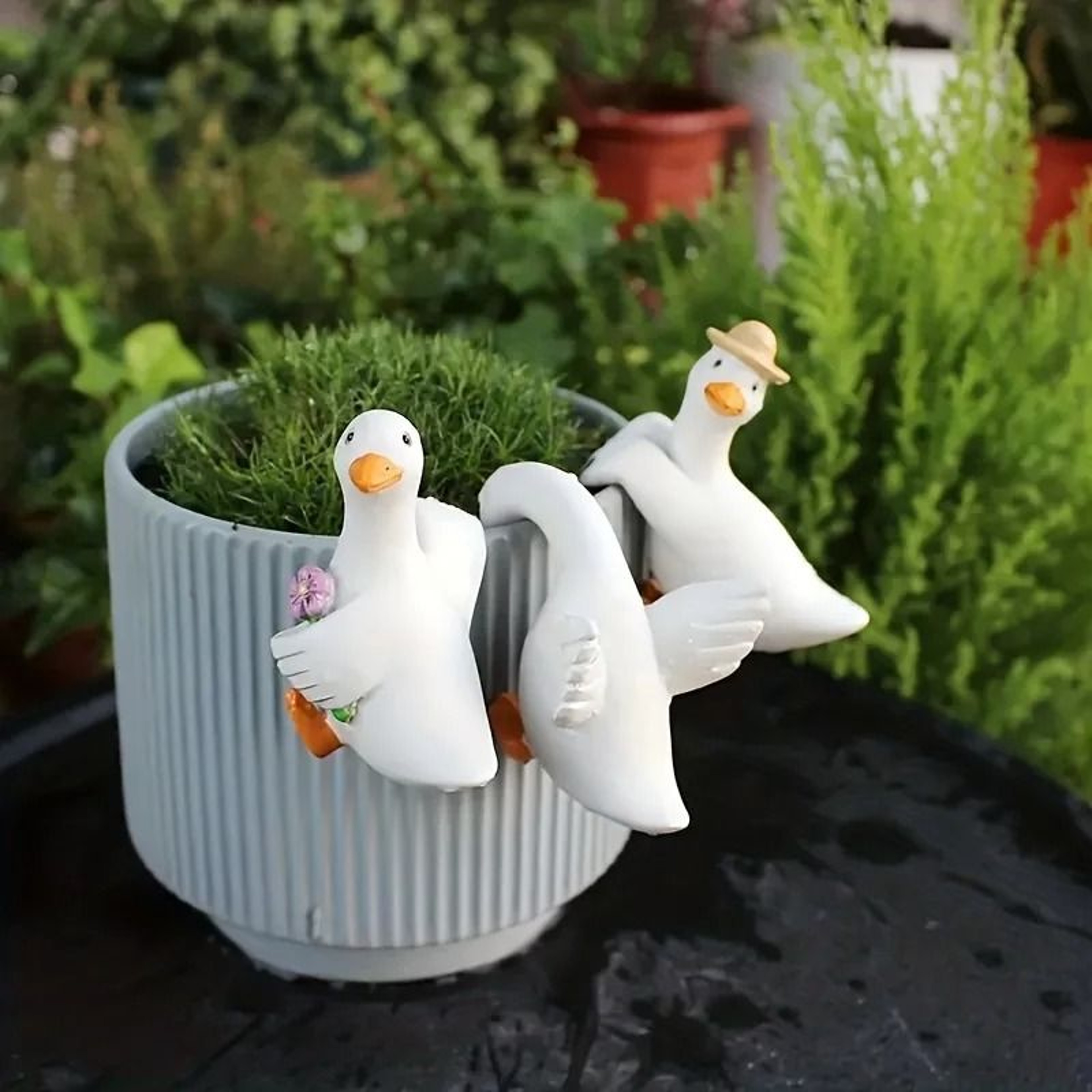 Cute Duck Resin Flowerpot Hanger For Patio Yard And Potted Plant Decor 7