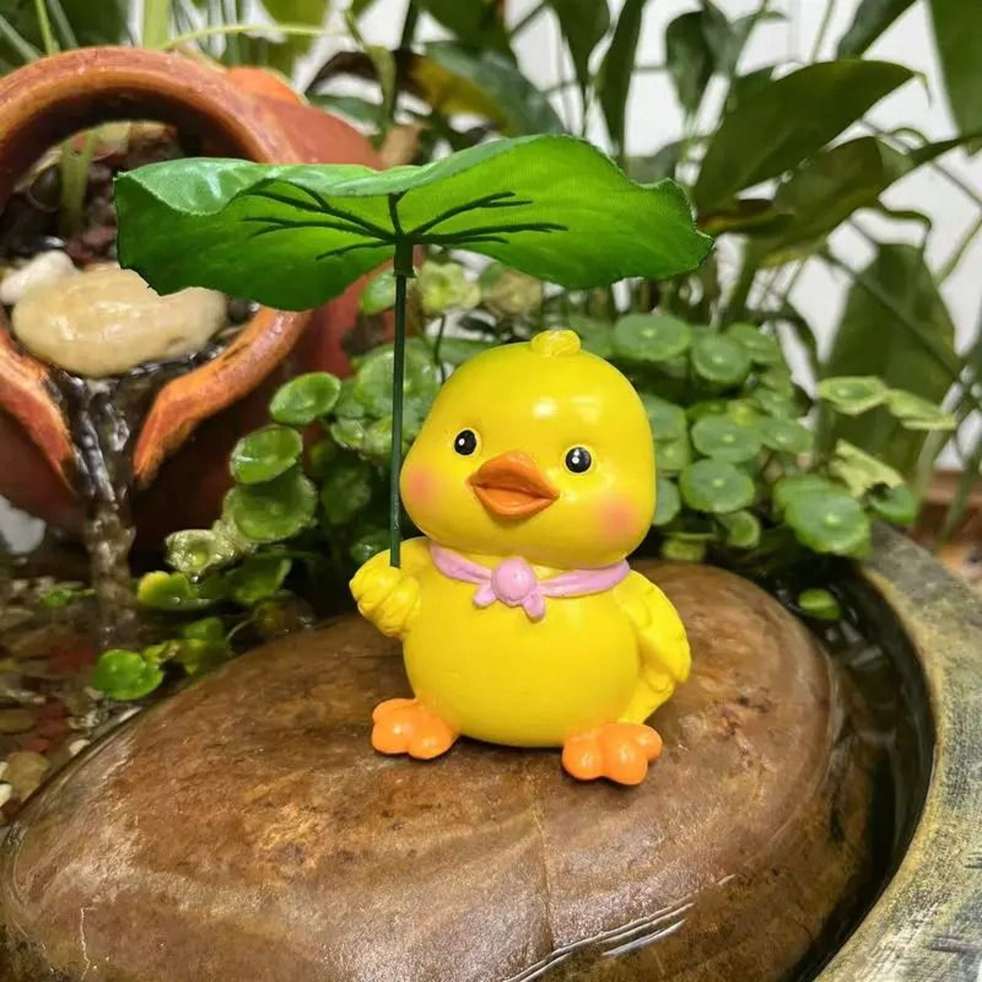 Charming Duck Garden Statue With Leaf Umbrella 6