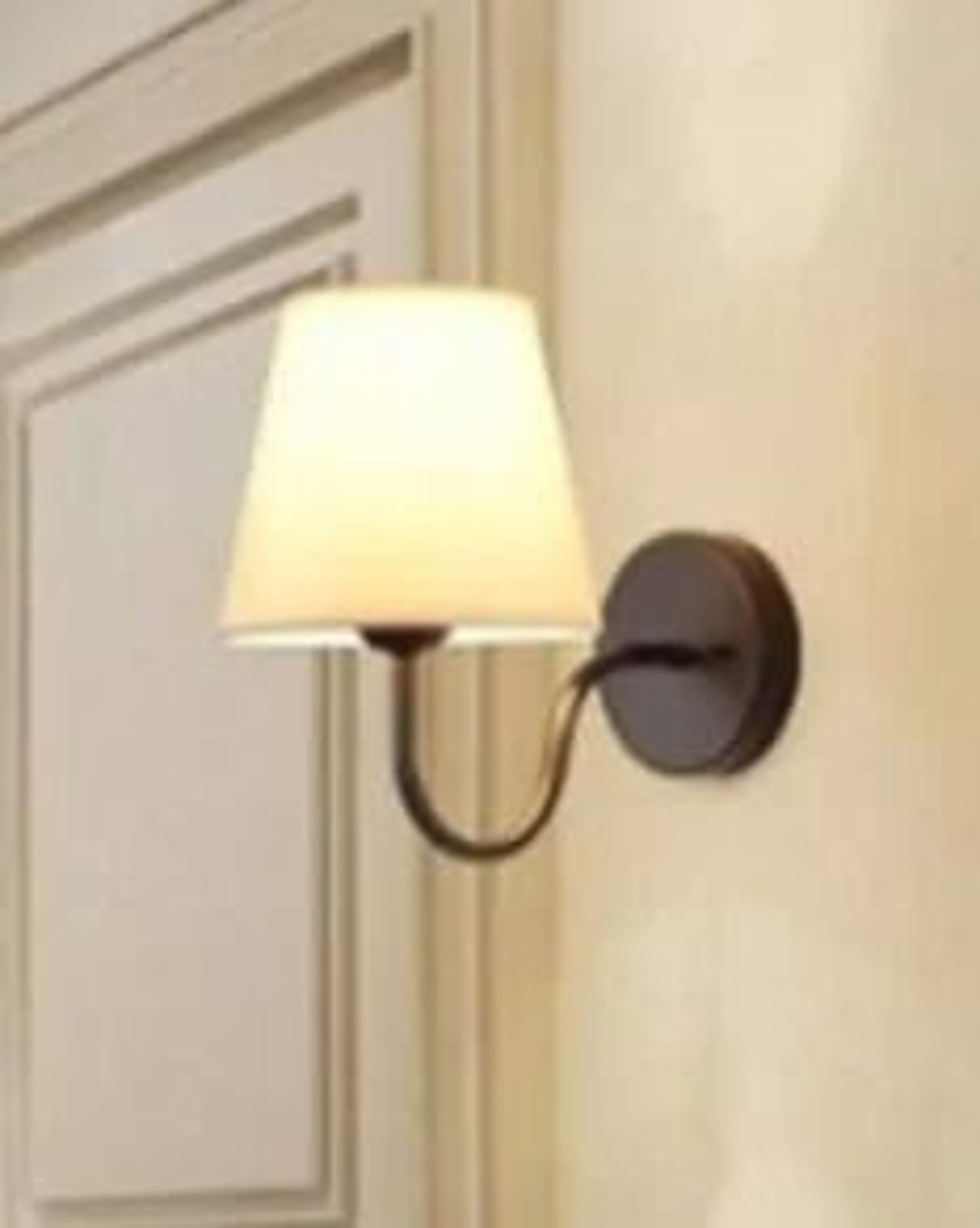 Modern Fabric Wall Sconce Retro E27 Bedside Wall Lamp 1