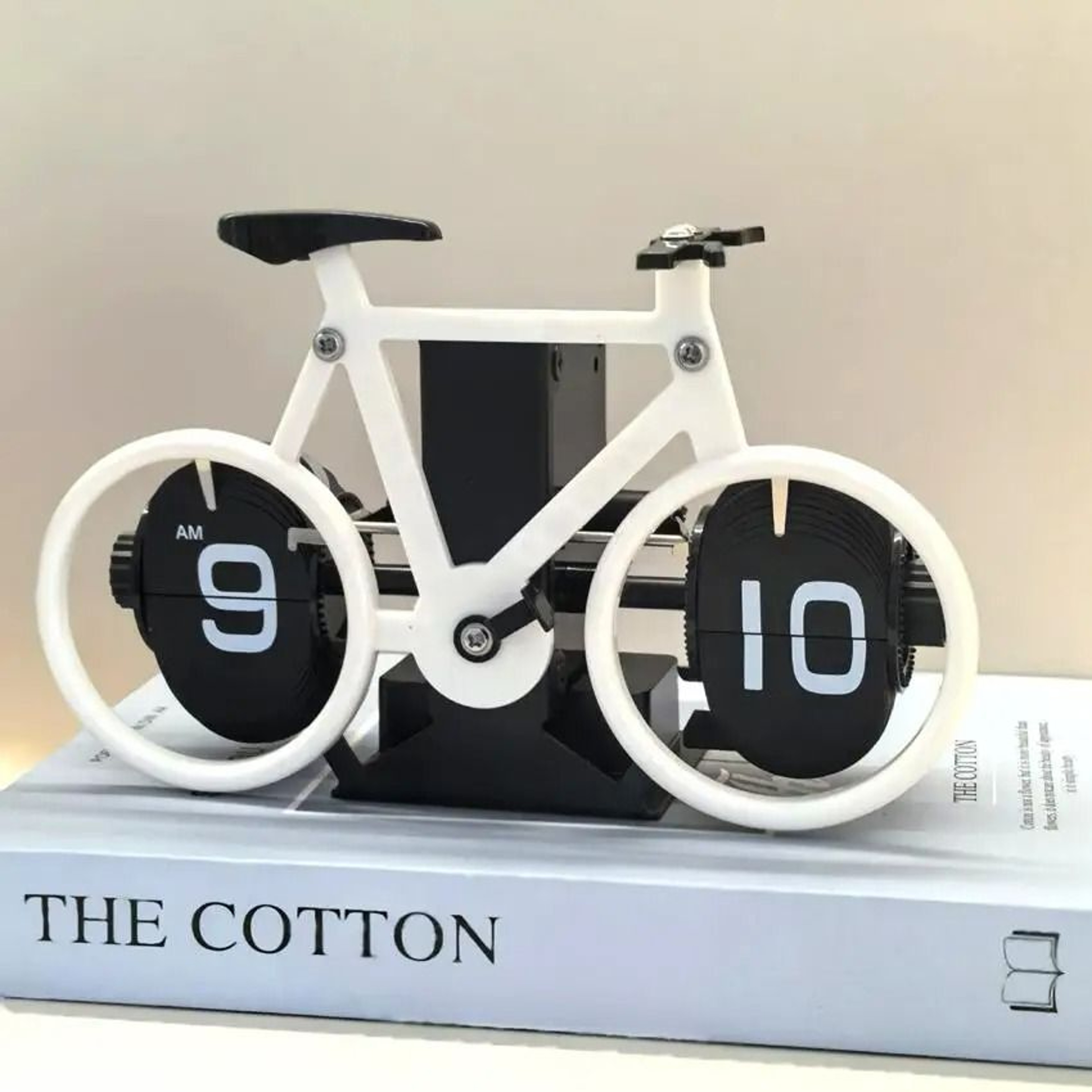Retro Bicycle Flip Desk Clock With Automatic Page Turning 11