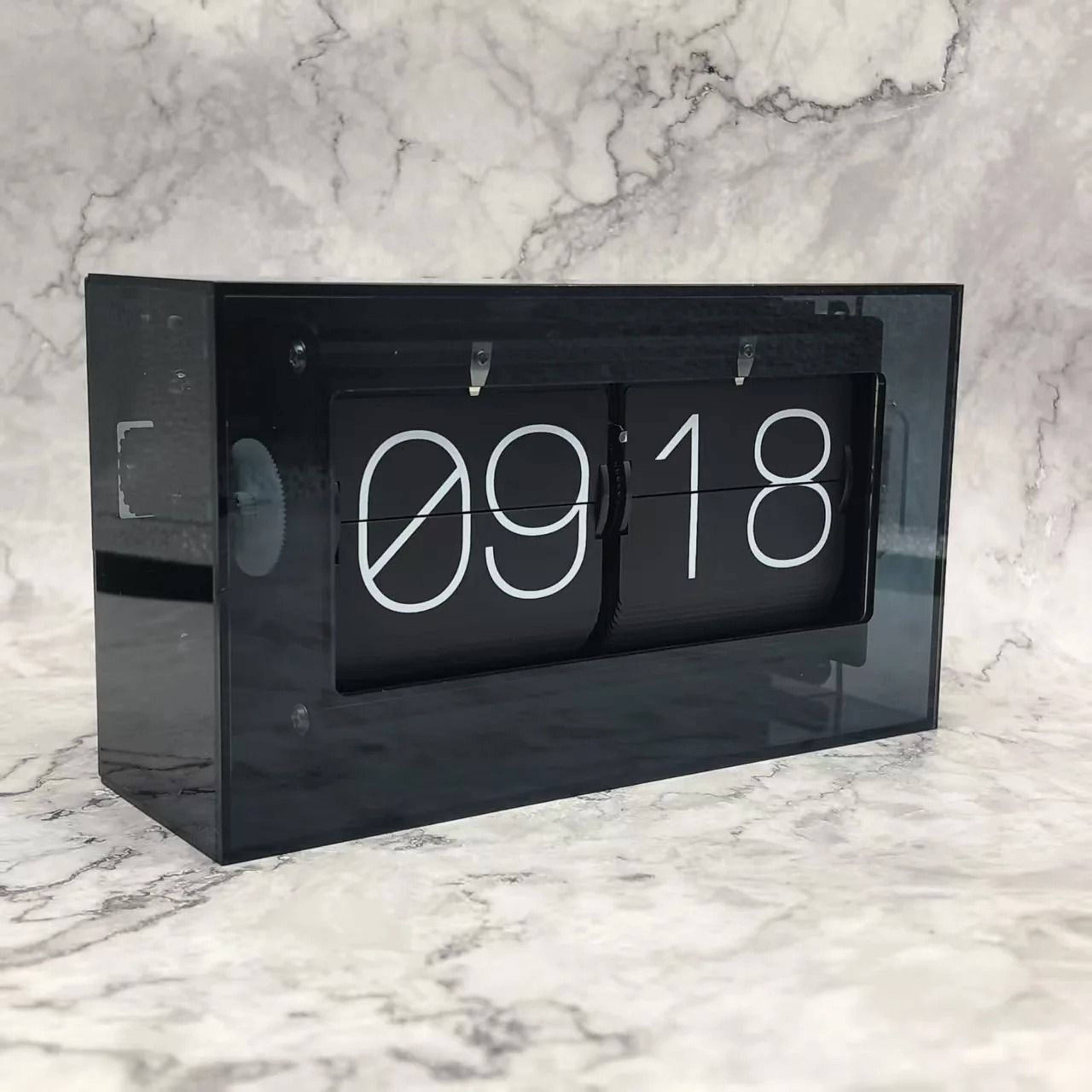 Colorful Automatic Flip Desk Clock For Maximalist Home Decor 4