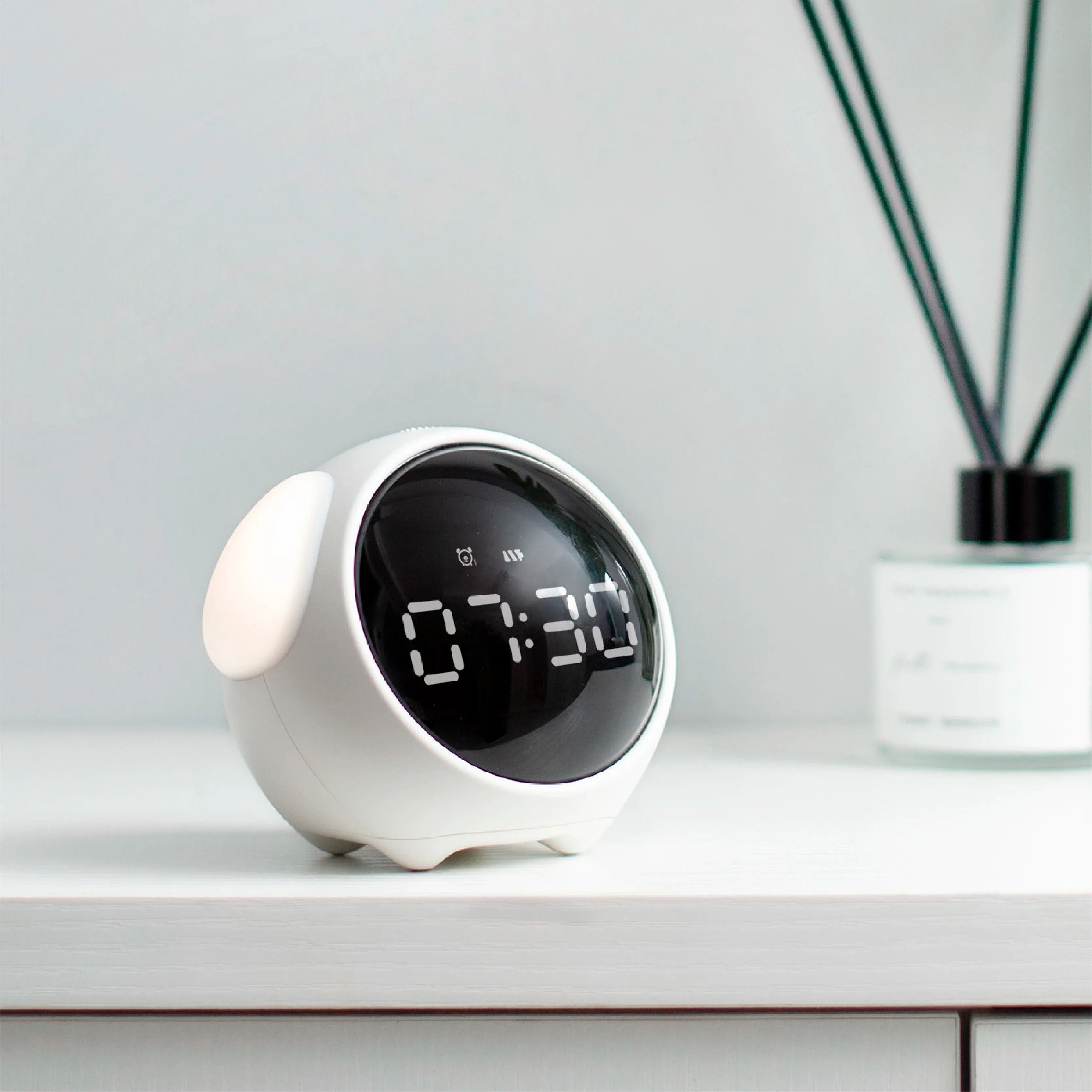 Cute Kids Digital Alarm Clock With LED Night Light And Voice Control 4
