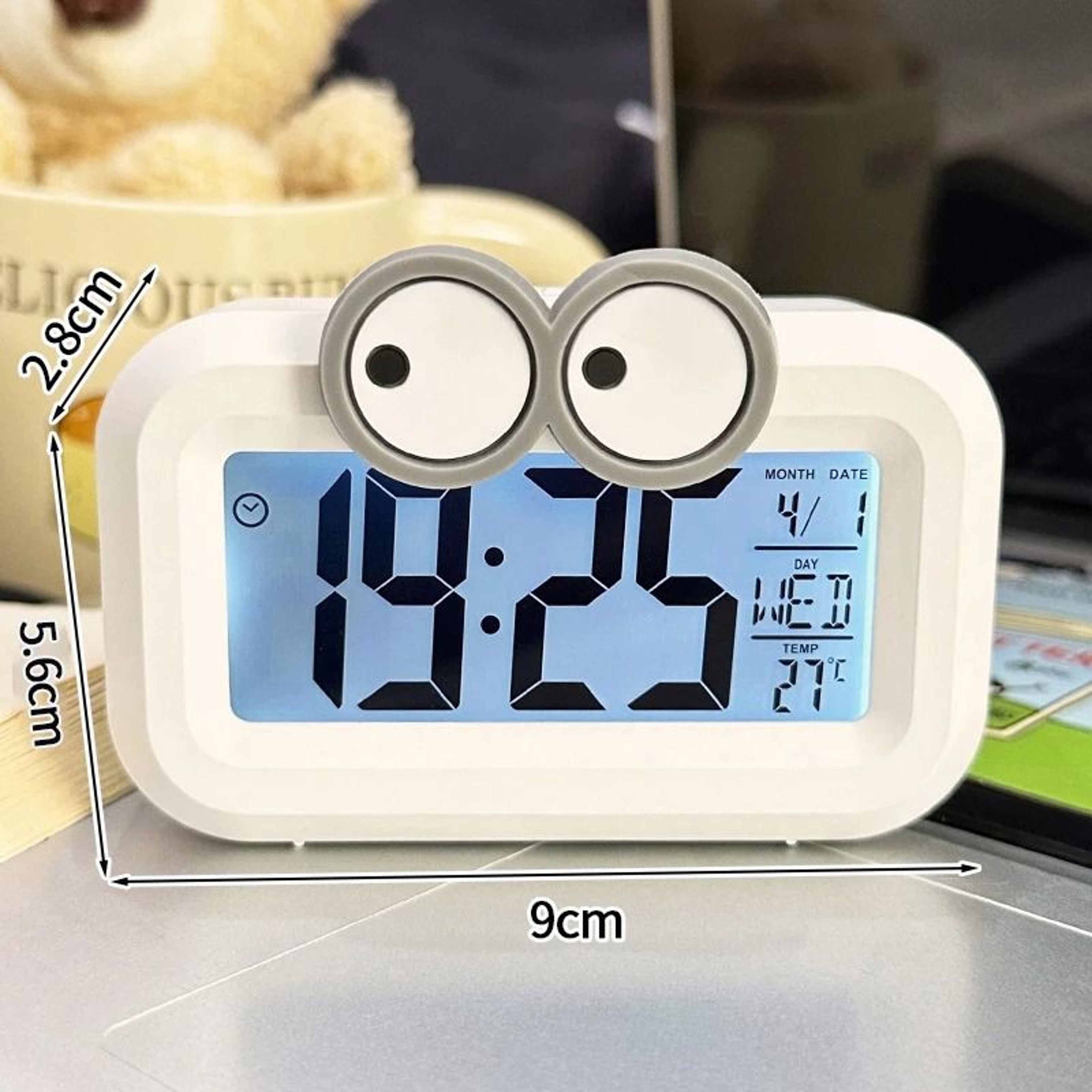 Cute Pig Alarm Clock With LED Display And Night Light 9