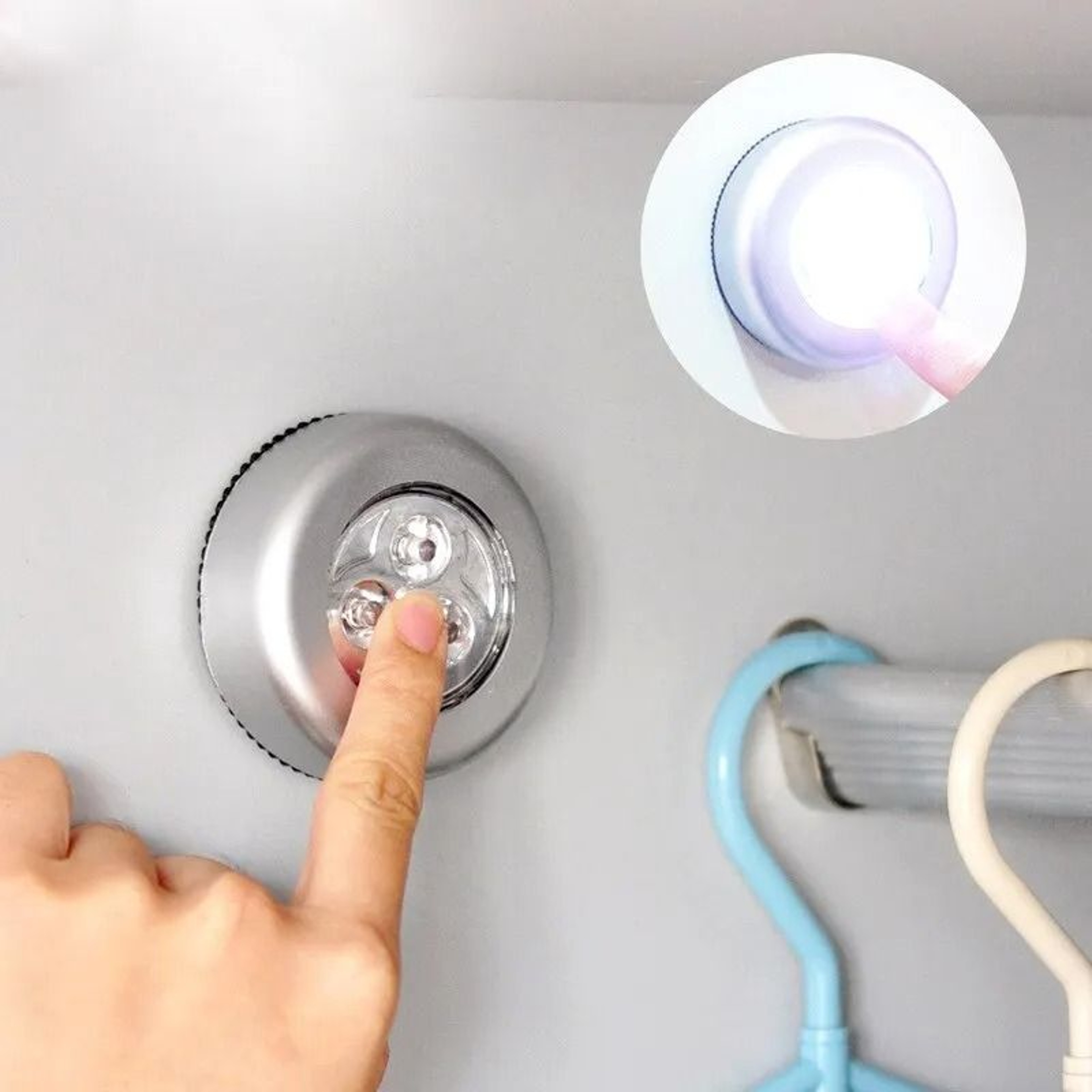 2PCS Wireless Push Night Lights Battery Powered LED Lamps 0