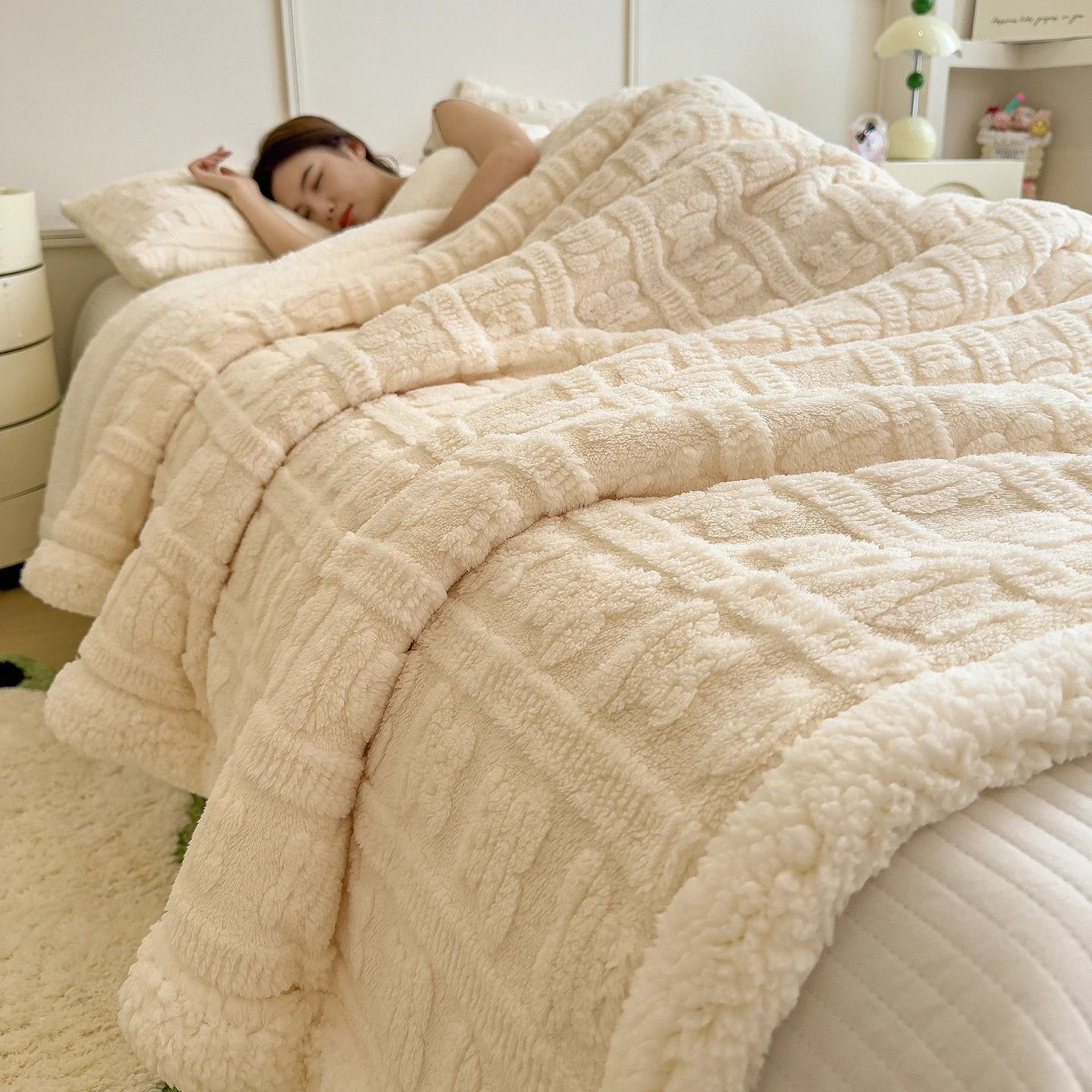 Thick Coral Fleece Winter Blanket Soft Lamb Wool Sofa Throw 0