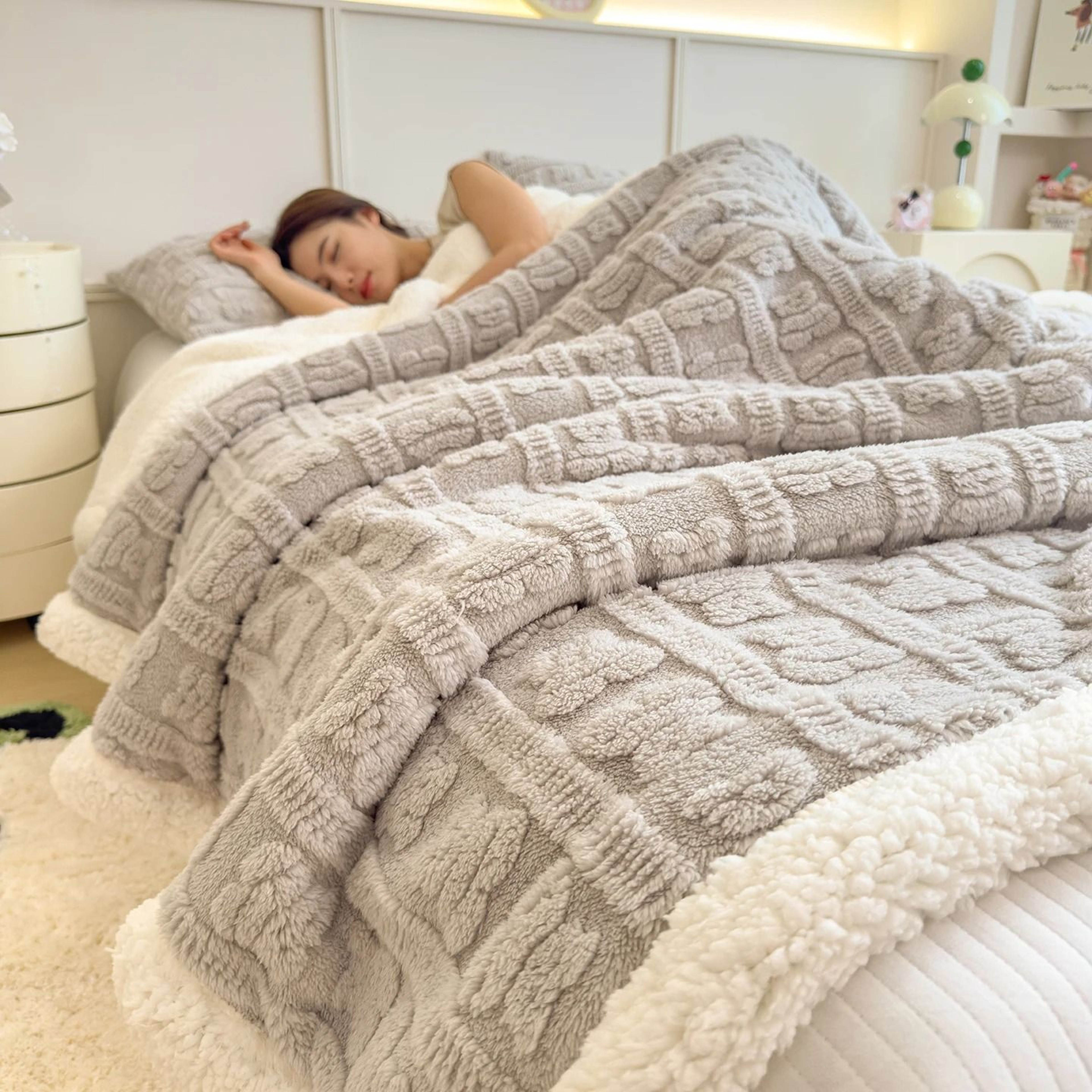 Thick Coral Fleece Winter Blanket Soft Lamb Wool Sofa Throw 1