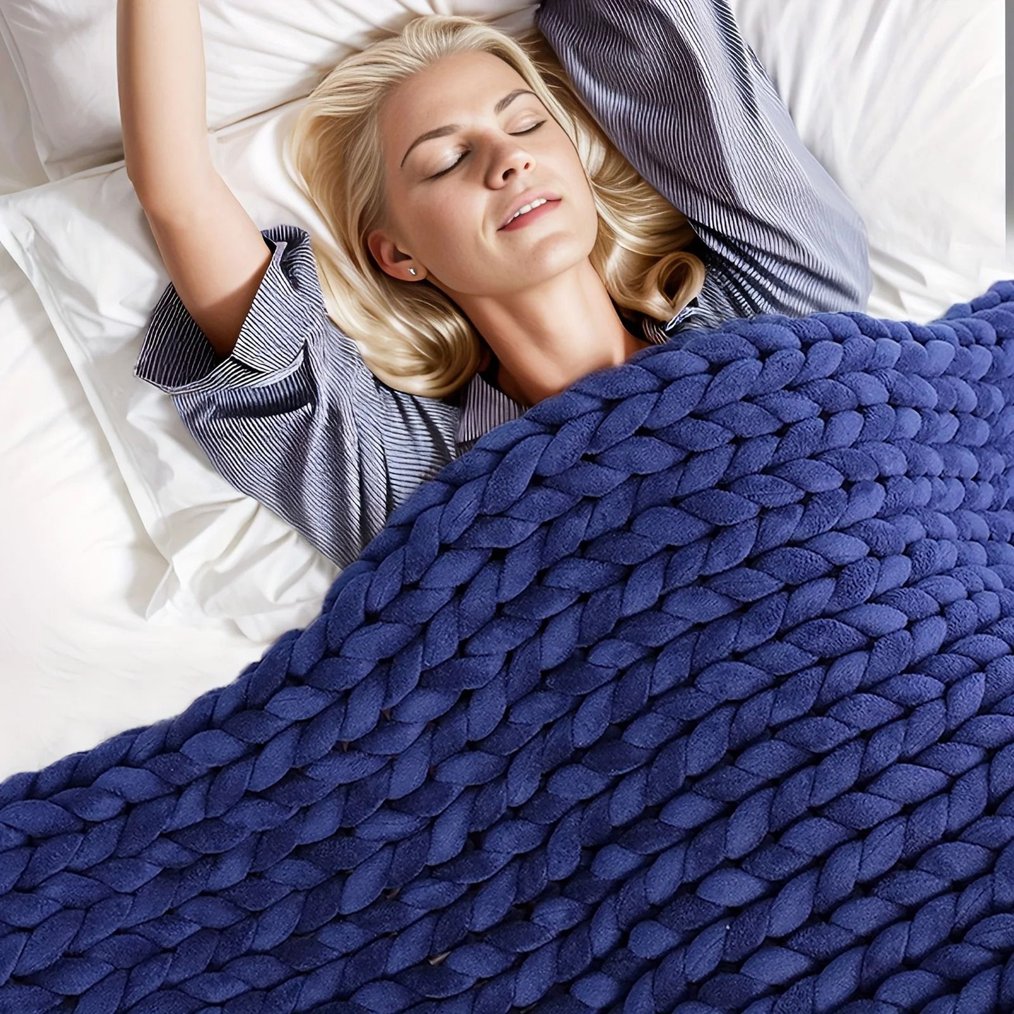 Chunky Knit Weighted Blanket Soft Breathable Queen Size Throw 3