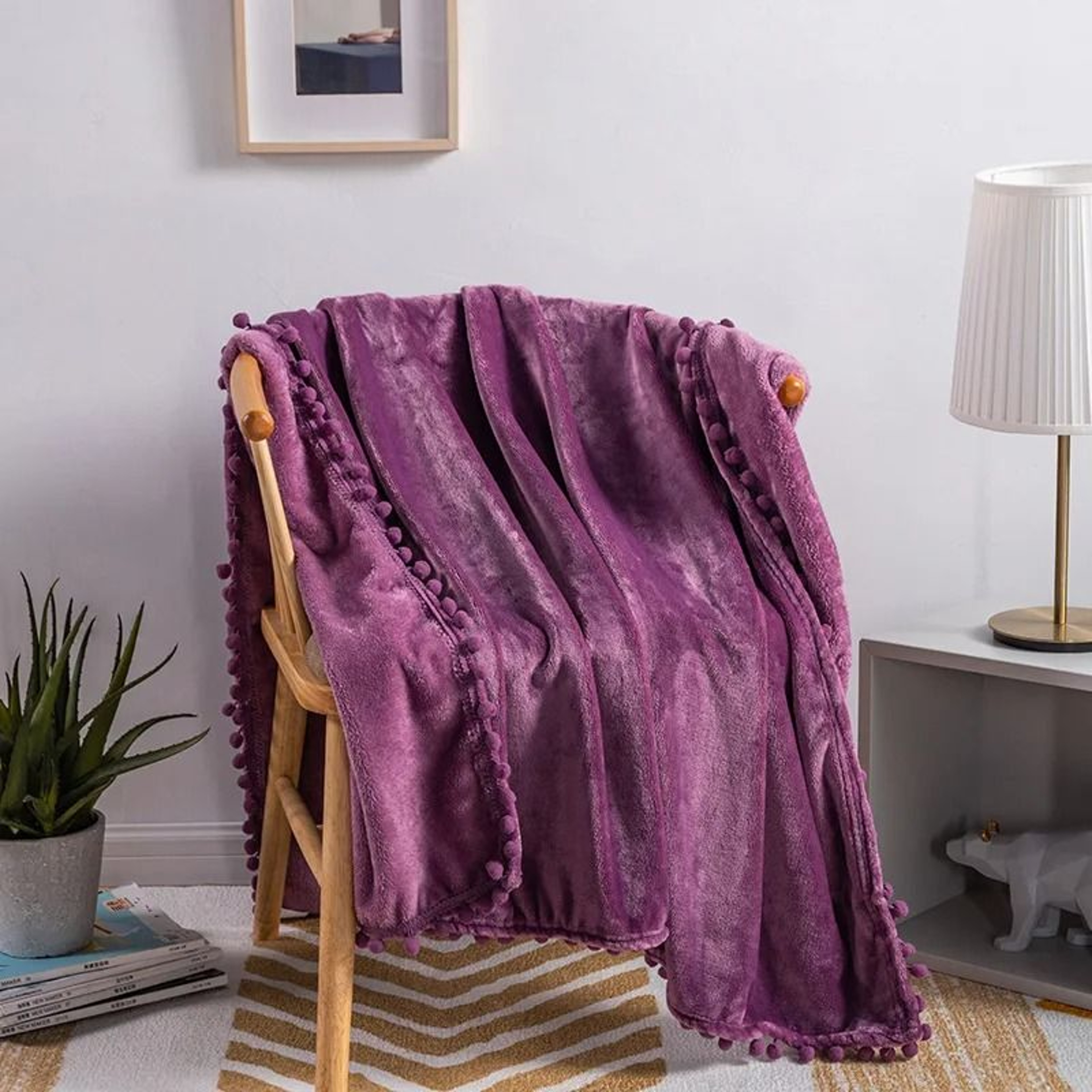 Christmas Green Fleece Throw Blanket With Pom Fringe 7