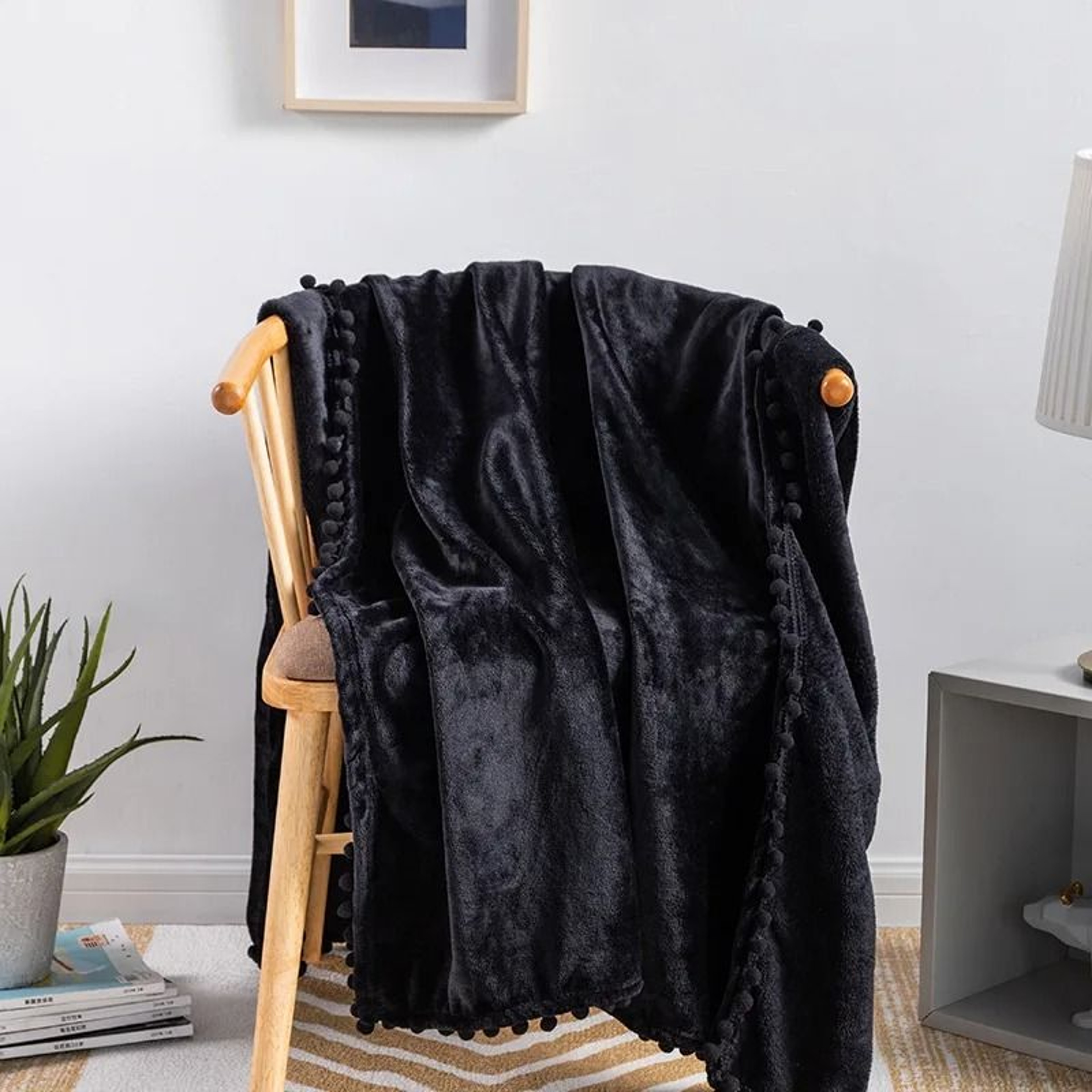 Christmas Green Fleece Throw Blanket With Pom Fringe 3