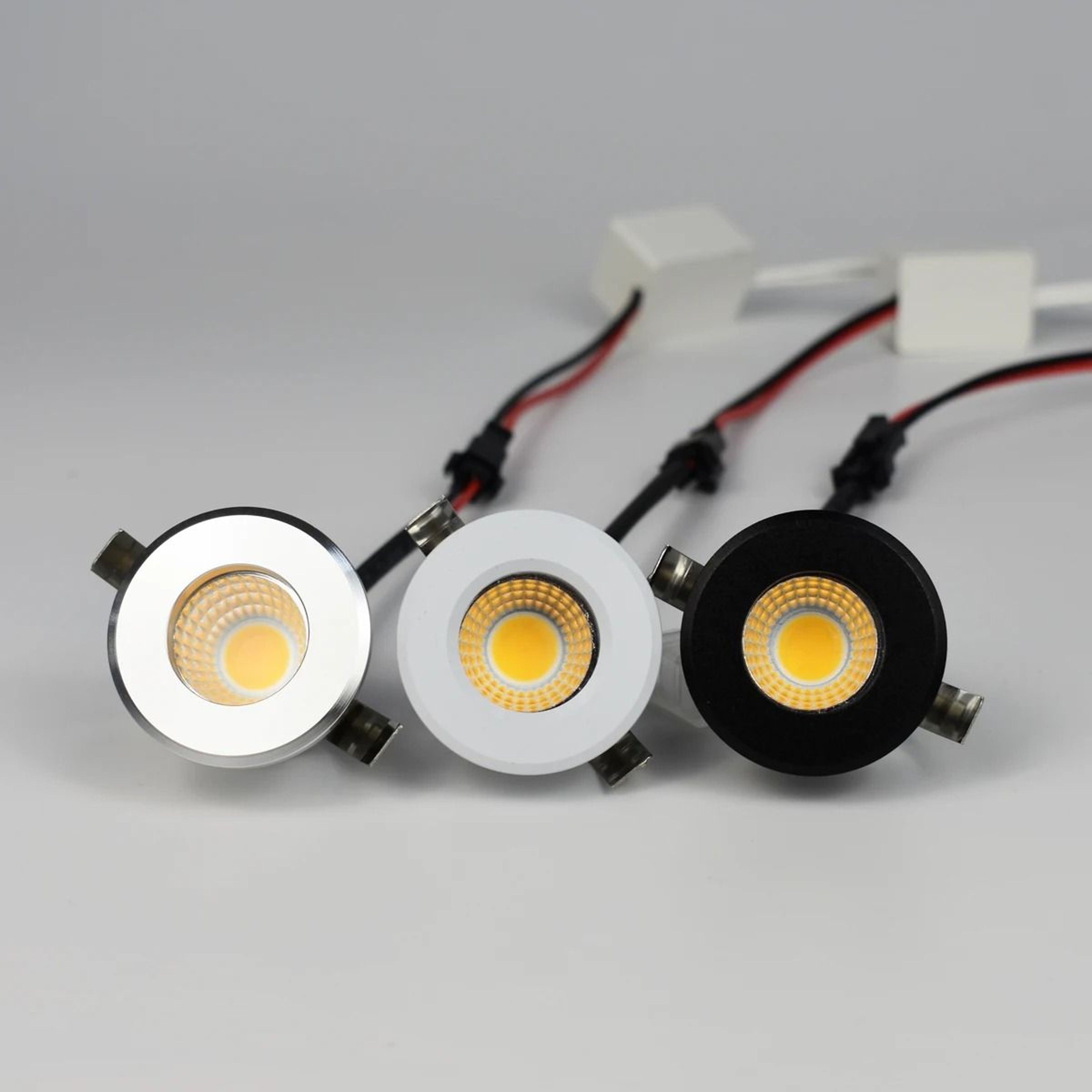 Compact 3W AntiFog COB Ceiling Spotlight With Adjustable Brightness 0