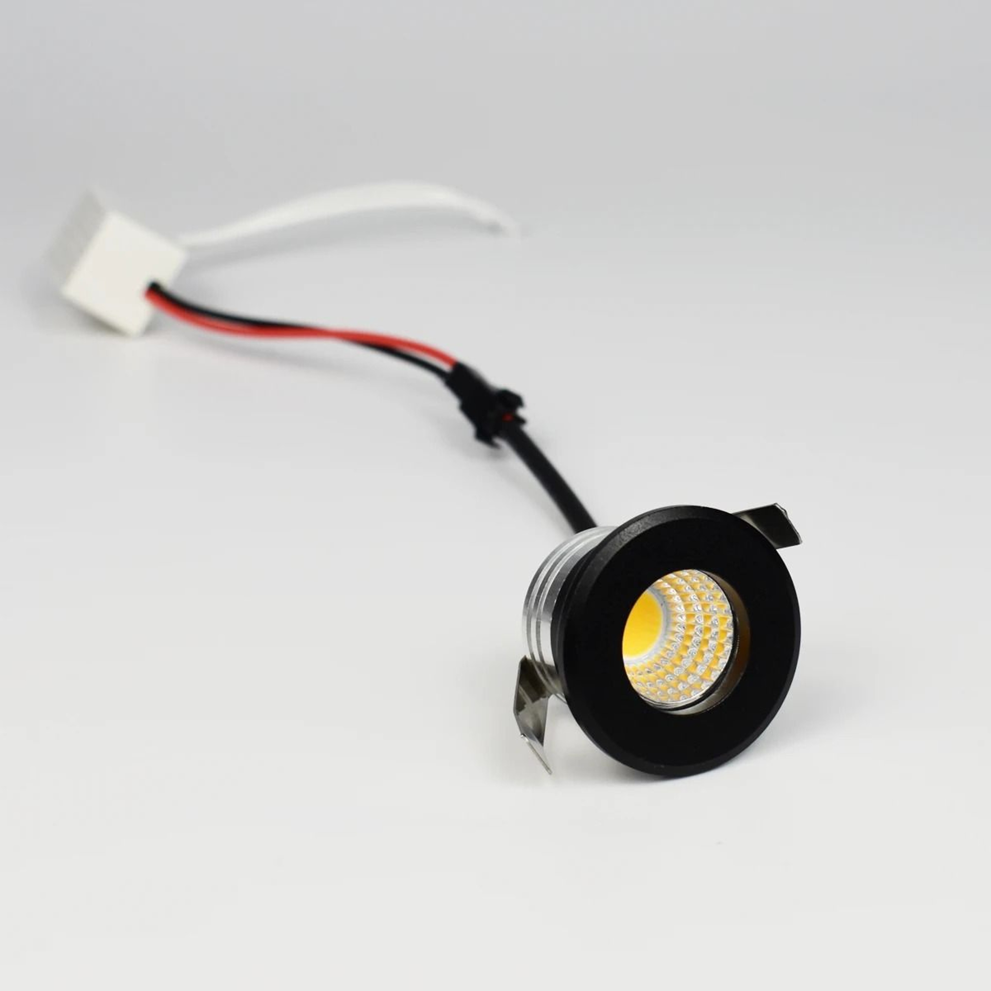 Compact 3W AntiFog COB Ceiling Spotlight With Adjustable Brightness 1