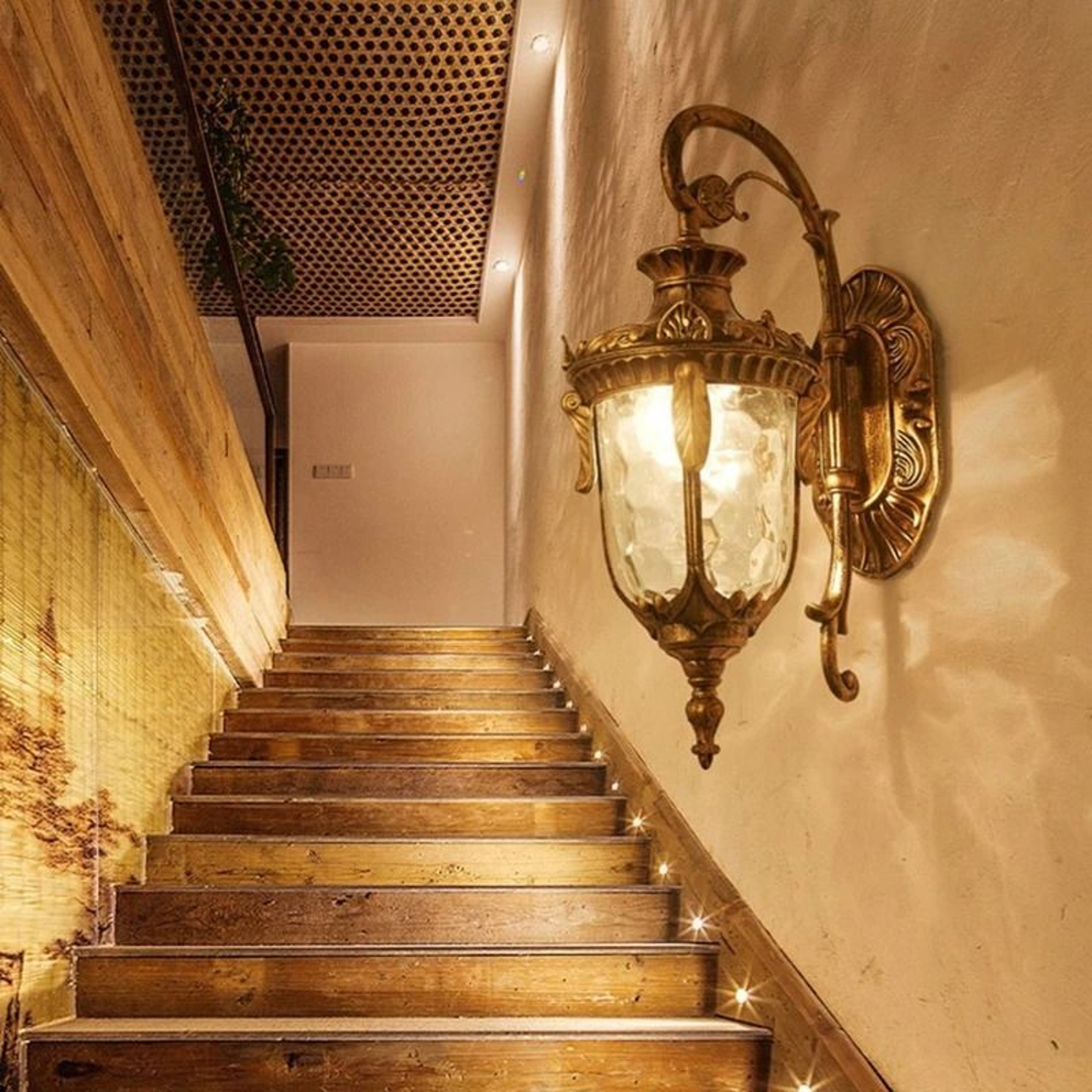 Vintage Bronze Glass Outdoor Wall Sconce With E27 Socket 8