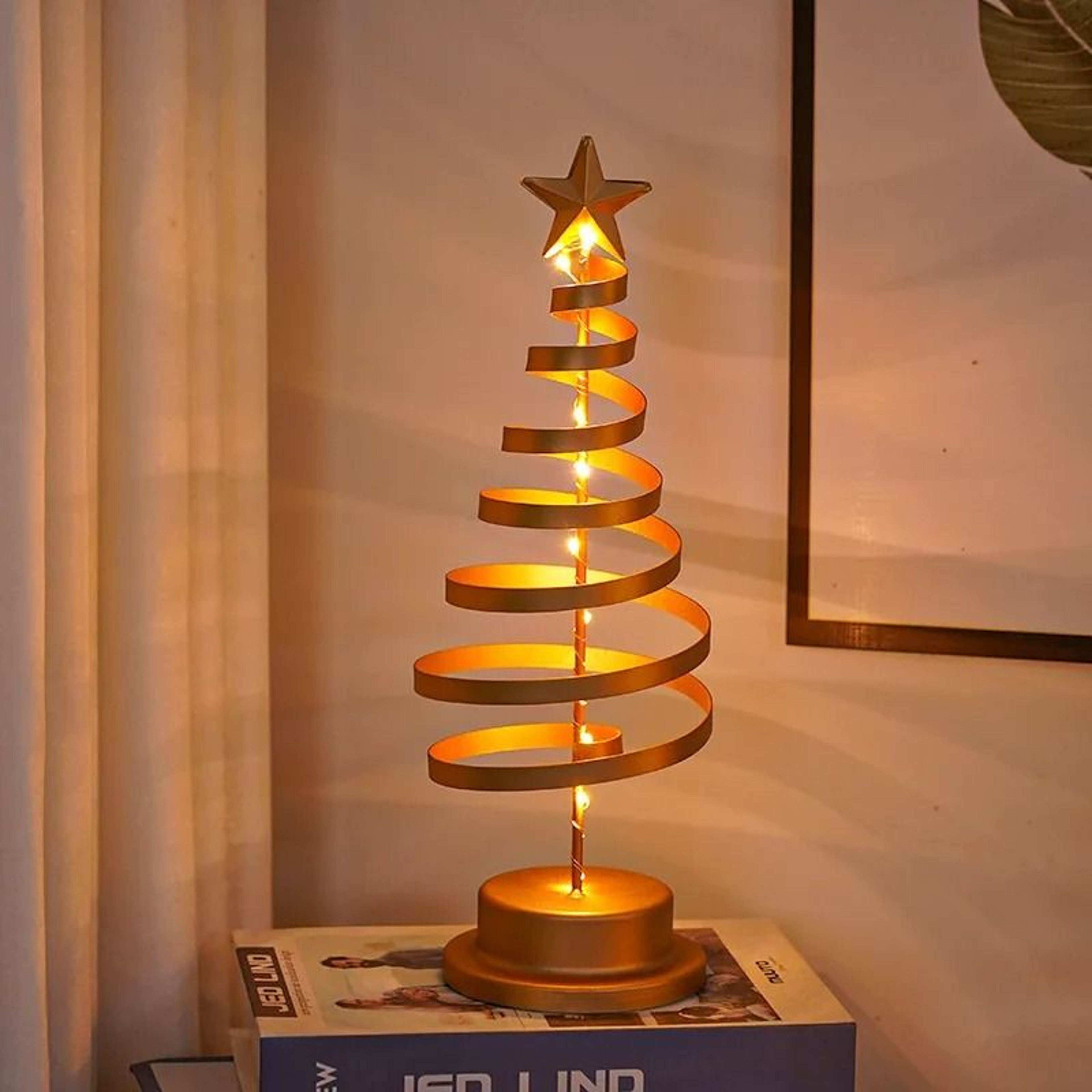 Elegant Wrought Iron Christmas Tree Tabletop Ornament For Holiday Decor 1