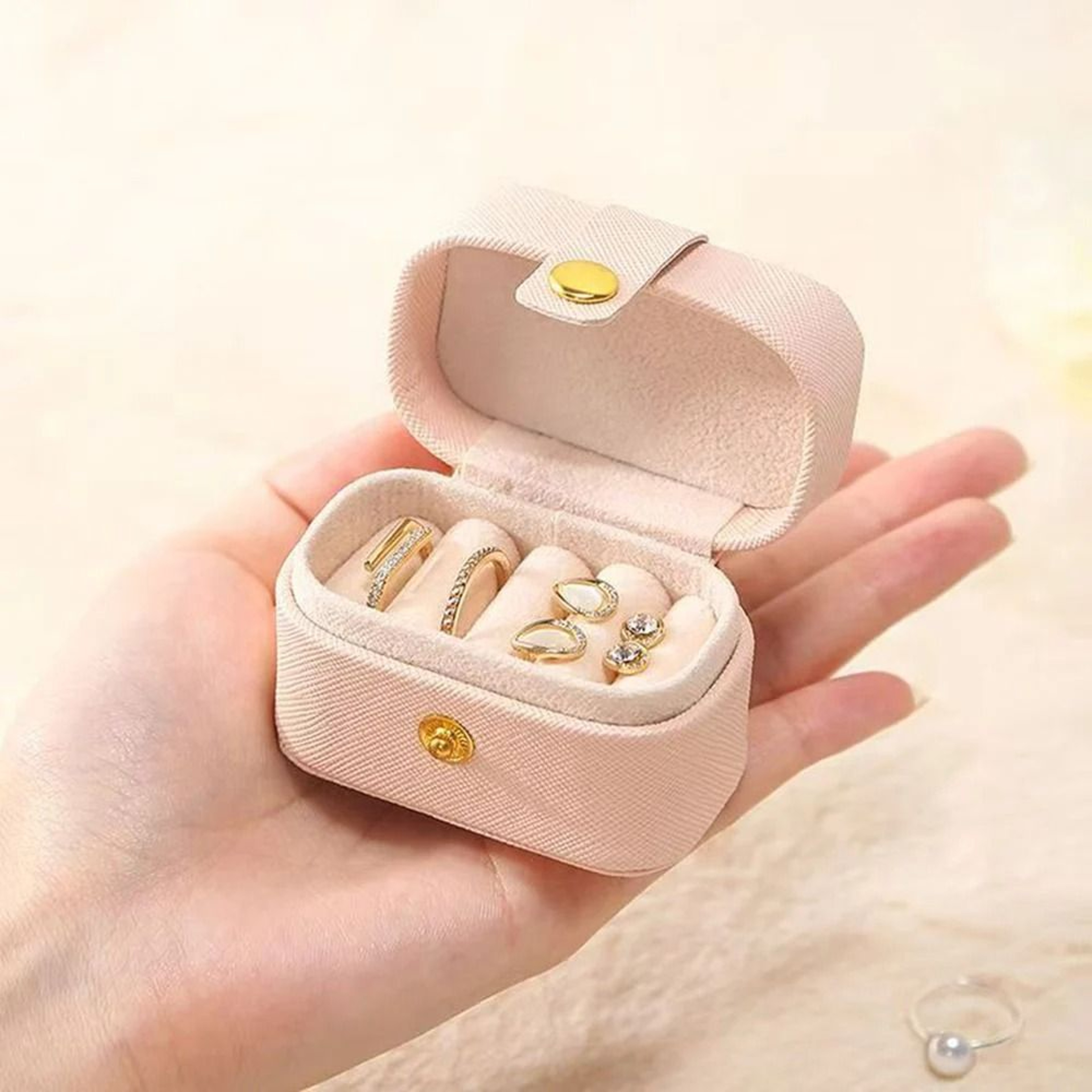 Portable Travel Jewelry Organizer Box With Leather Finish 8