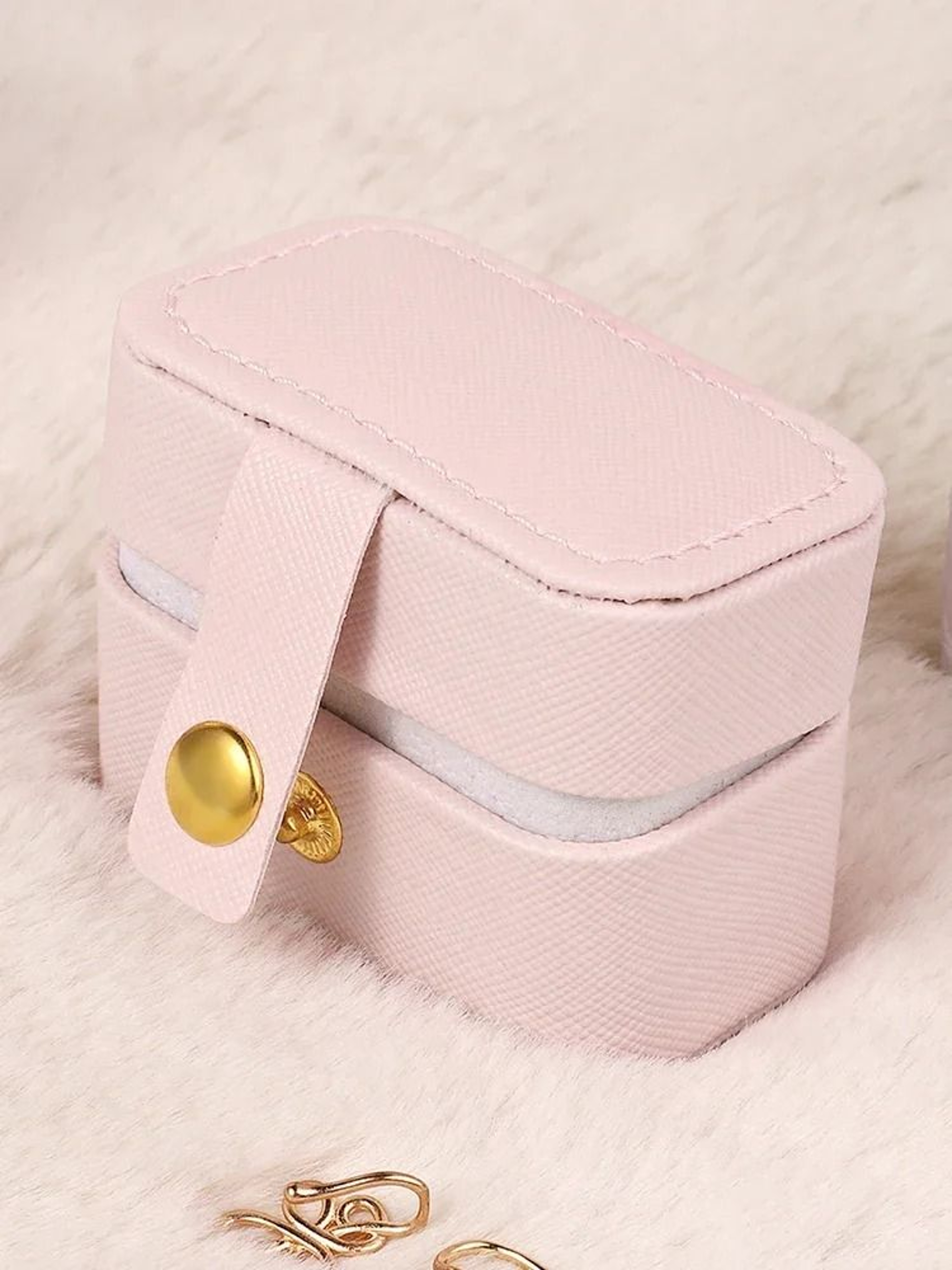 Portable Travel Jewelry Organizer Box With Leather Finish 2