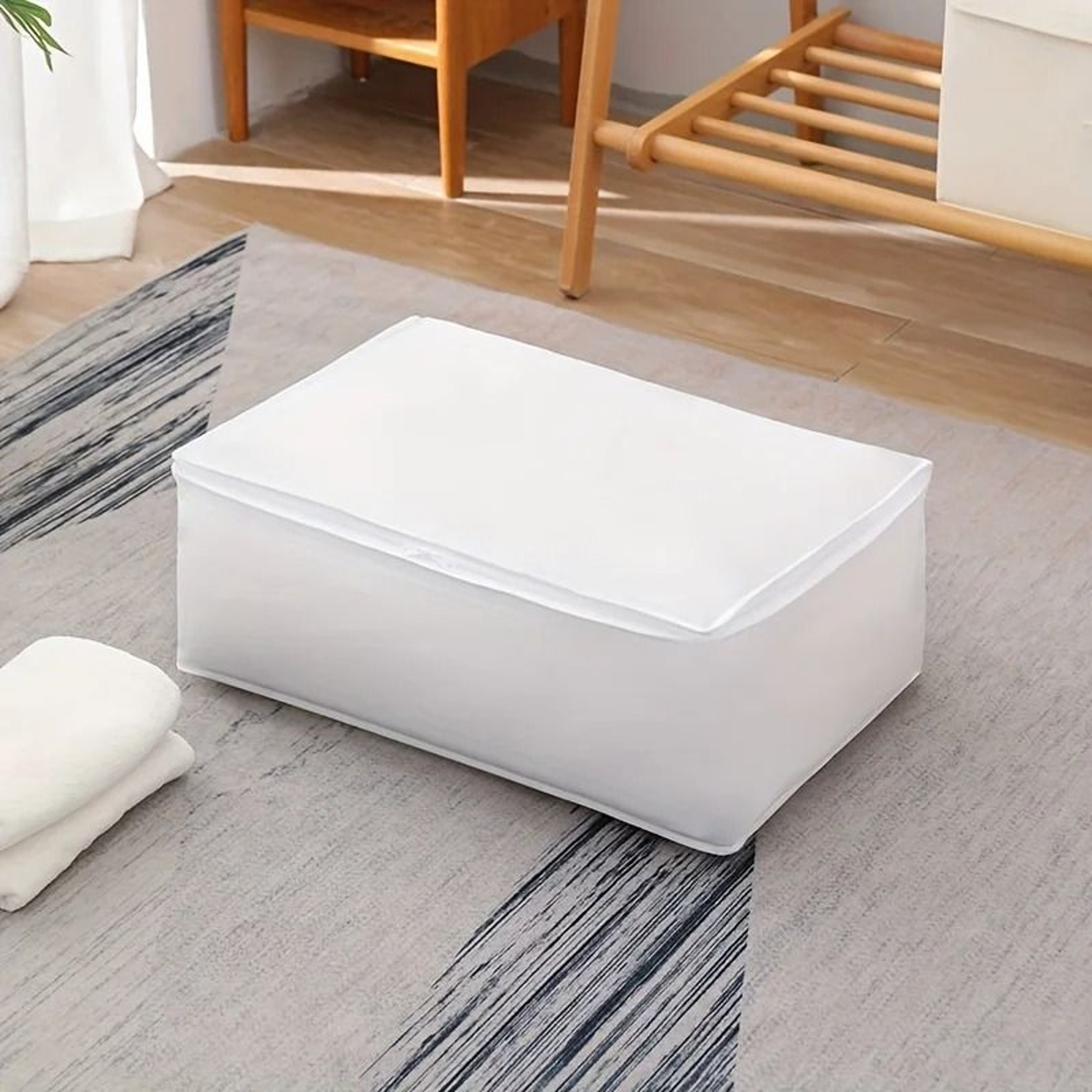 Large Zippered Storage Bag For Clothes Bedding Blankets And Closet Organization 4