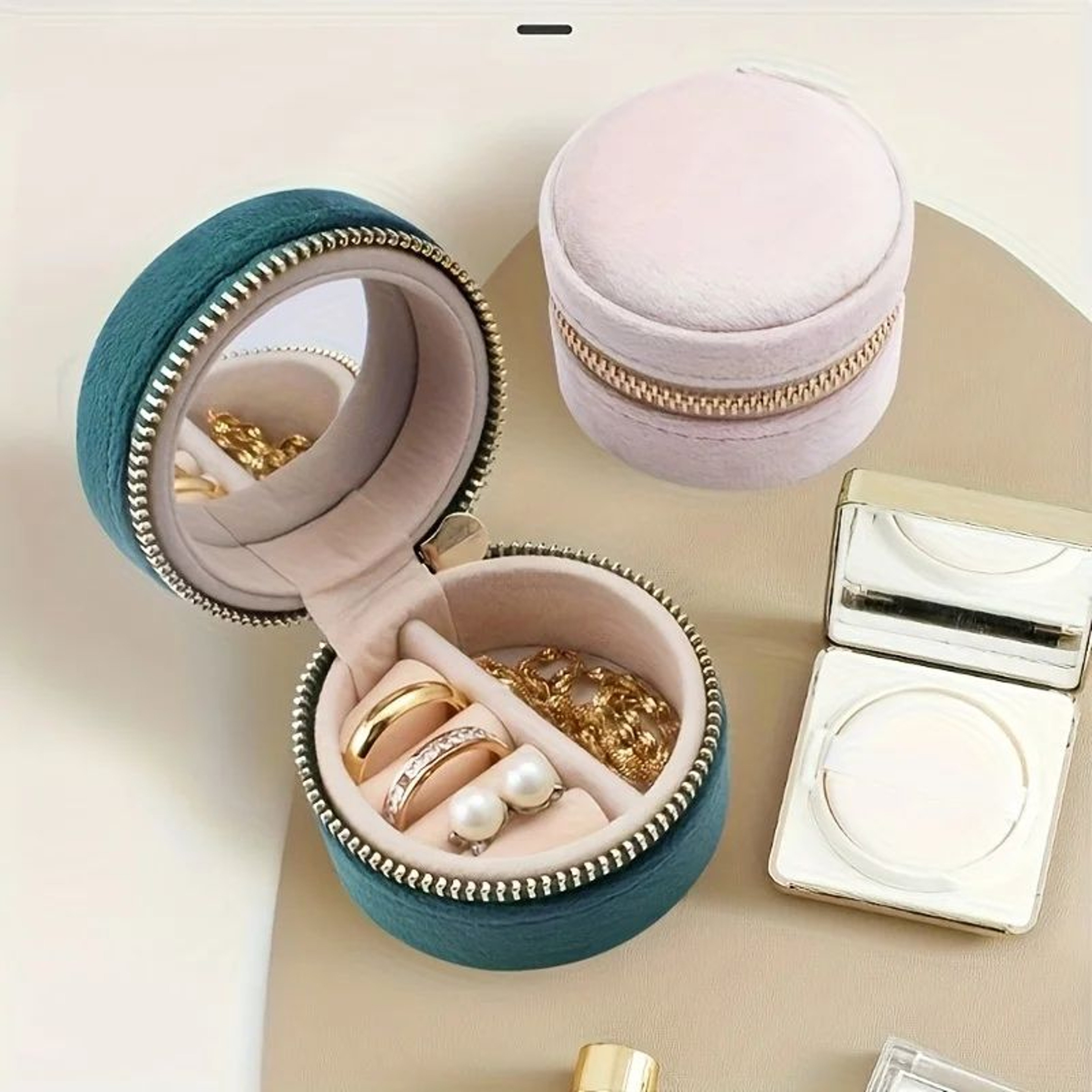 Mini Velvet Travel Jewelry Box  Portable Round Organizer For Rings Earrings  Necklaces 0