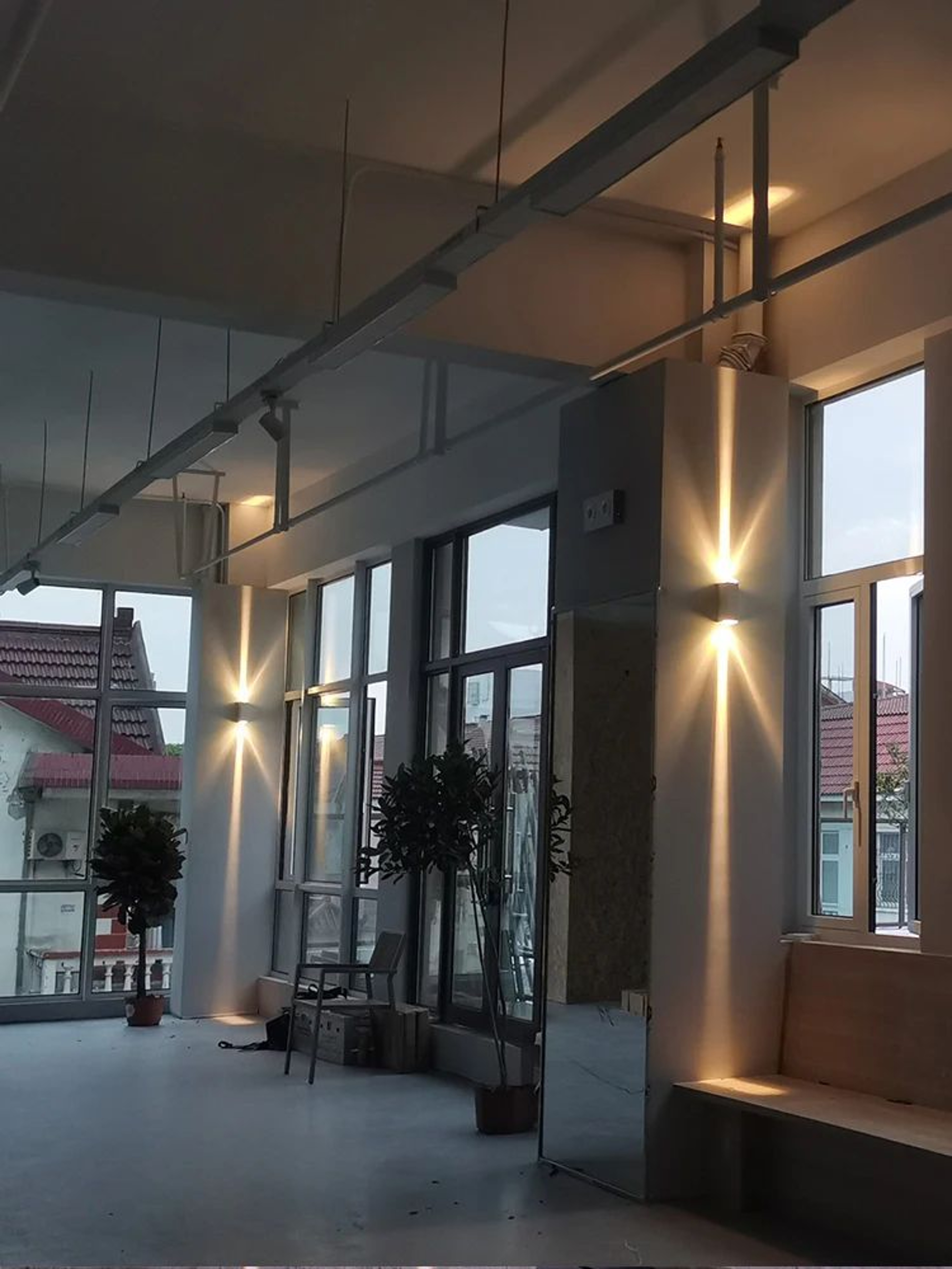 Silver Aluminum Outdoor Wall Light  6W IP65 Up  Down Waterproof Porch Sconce 6