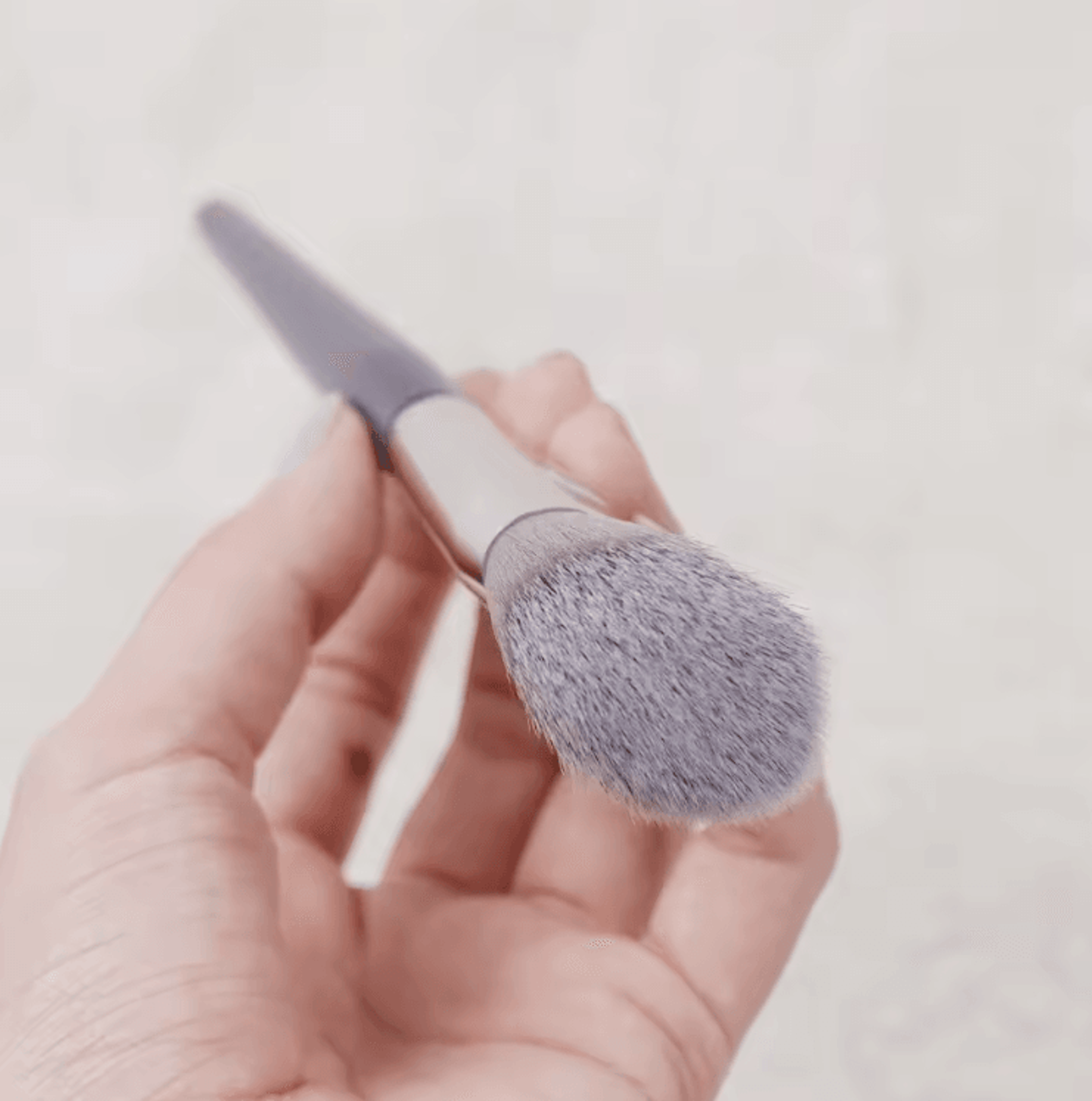 A507 Angled Blush Brush For Seamless Contour Bronzer And Highlight Blending 2