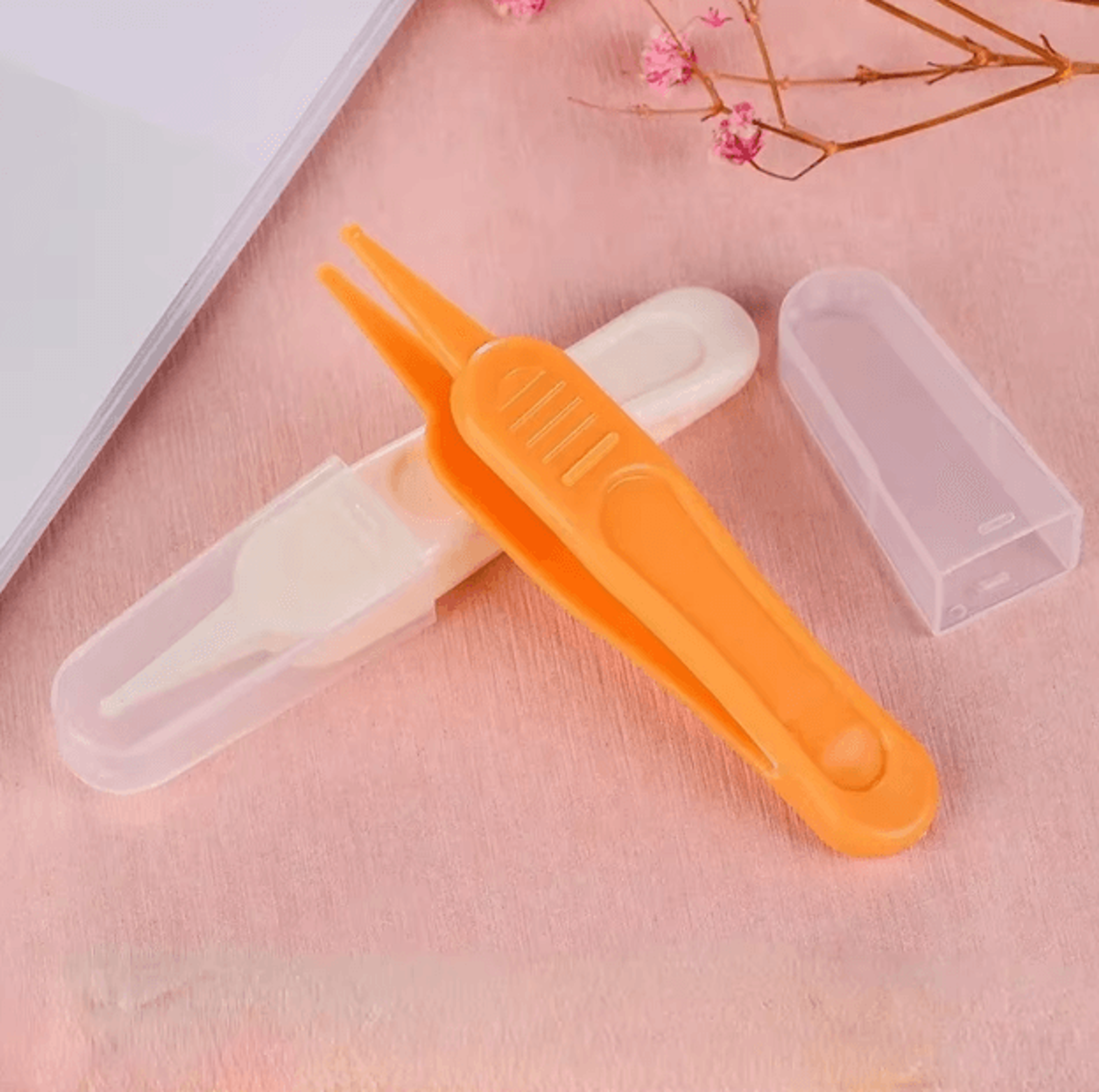 Baby Safety Nose Cleaner Tweezers  Gentle Infant Nasal Cleaning Tool 1