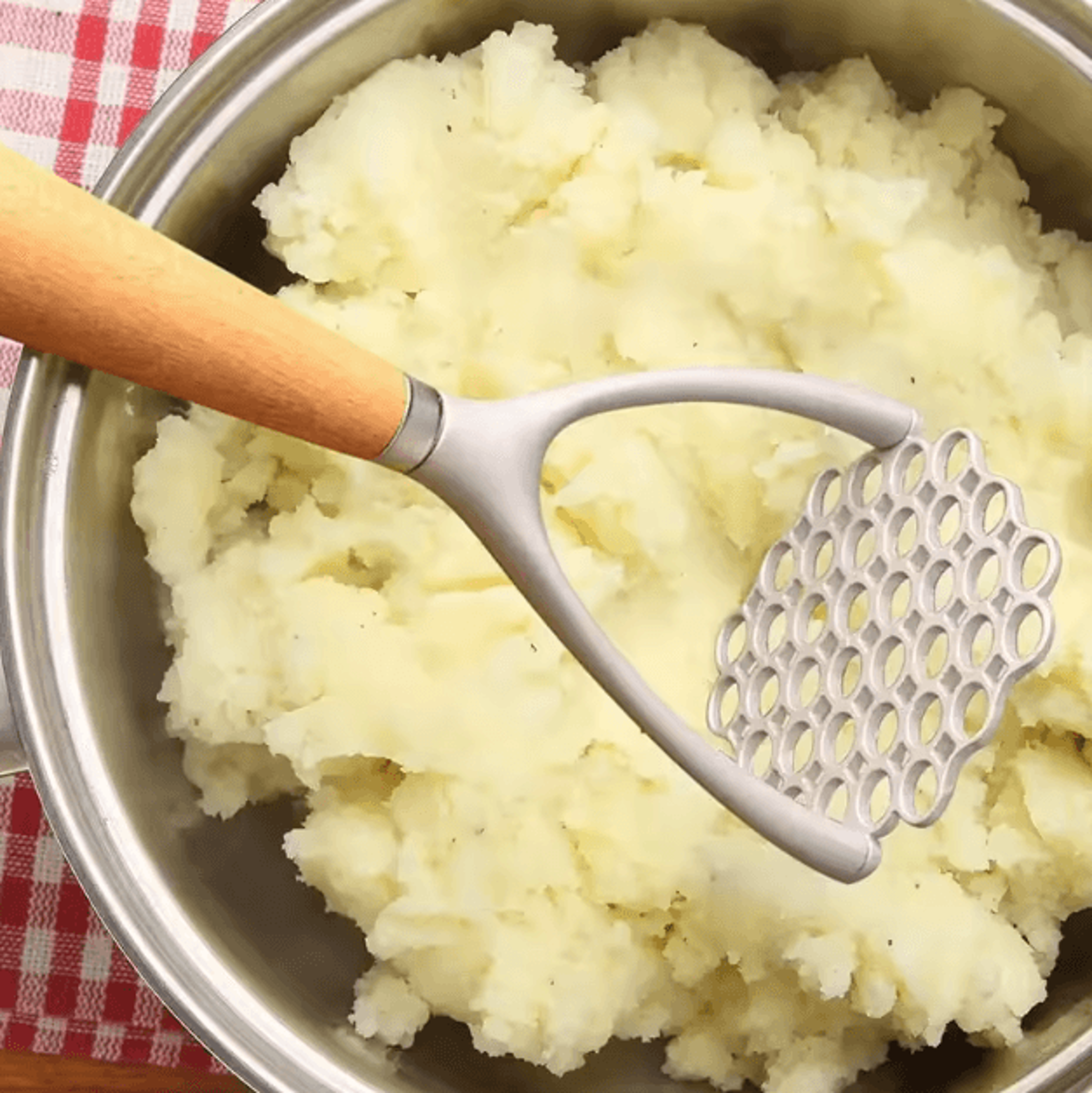 Aluminum Manual Potato Masher  HeavyDuty Wooden Handle Kitchen Crusher  Food Mashing Tool 2