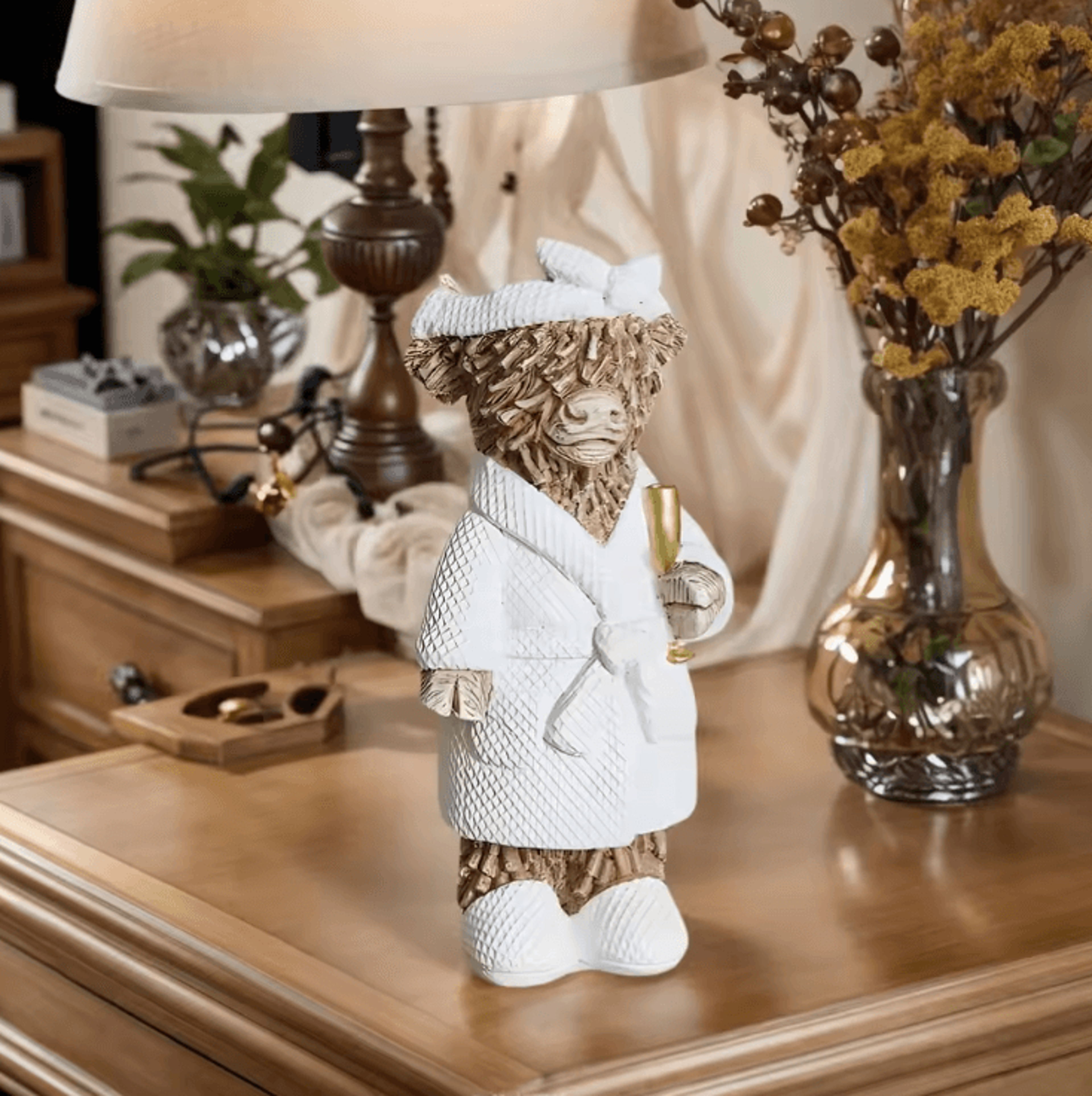 Funny Highland Cow Champagne Statue  Rustic Farmhouse Resin Tabletop Decor 1