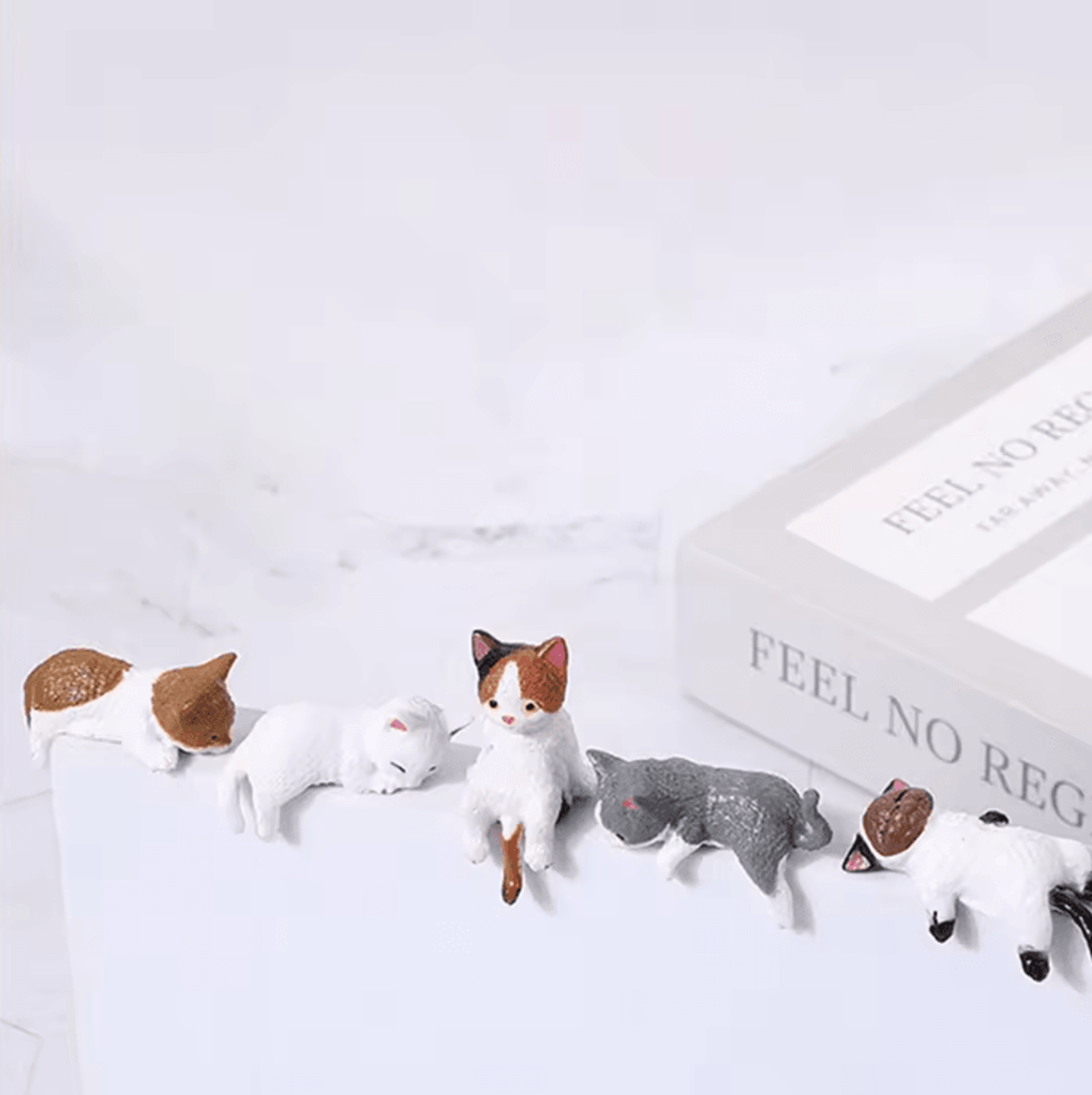 Kawaii Cat Screen Sitter Set  Cute Mini Monitor Companion Desk Decor 5Pack 3