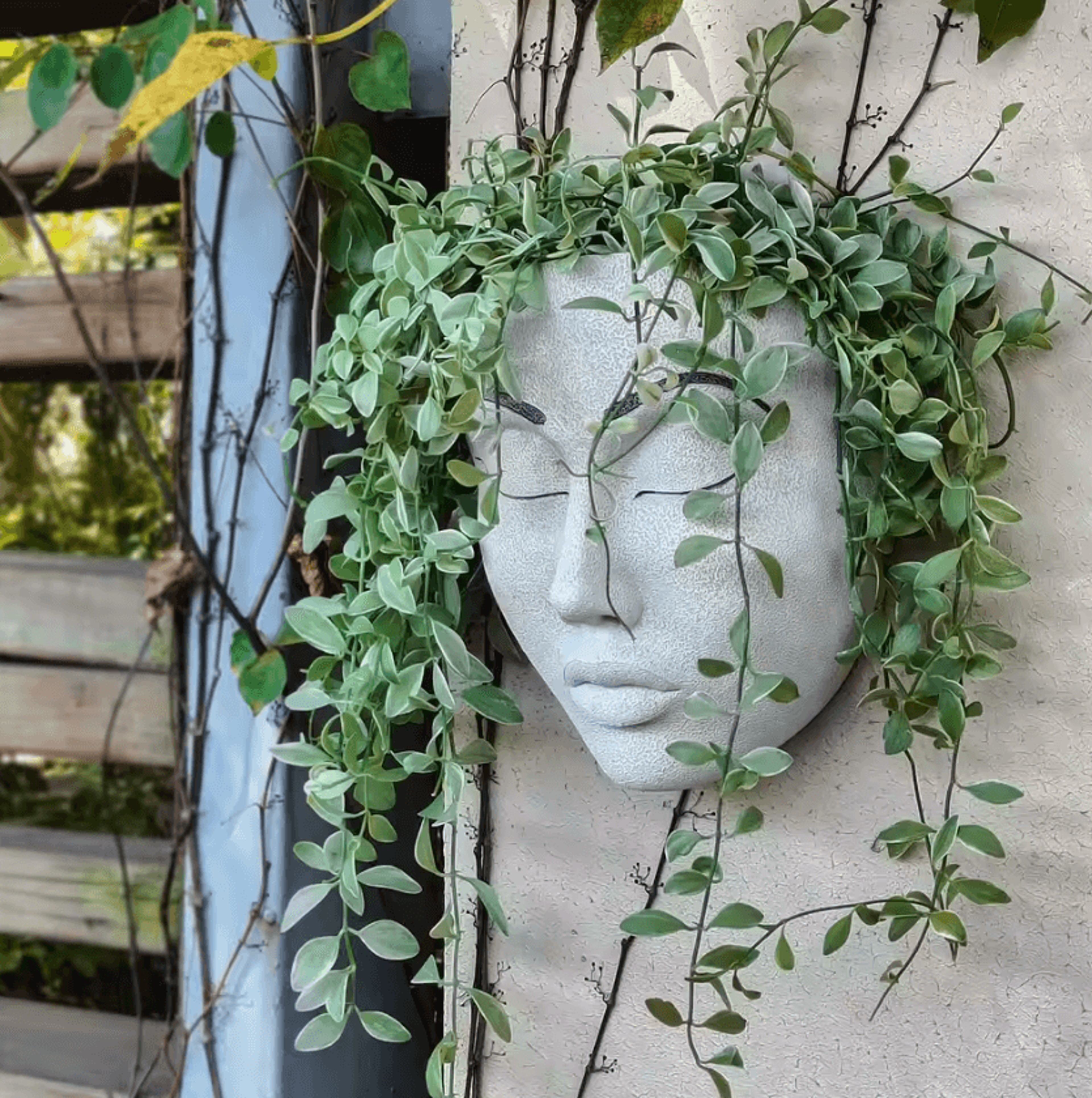 Resin Human Face Wall Hanging Planter For Indoor And Outdoor Decor 2