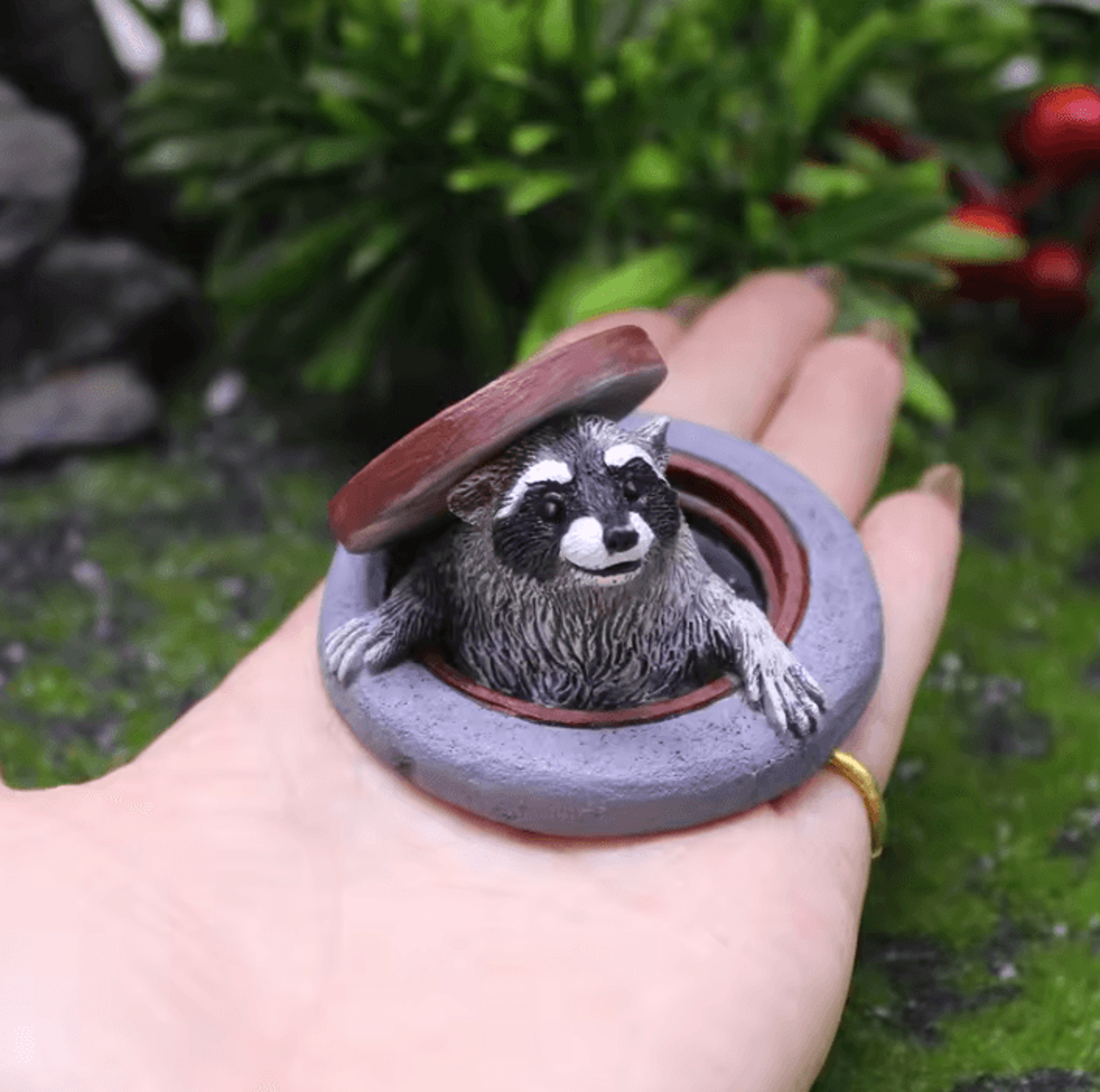 Cute Resin Raccoon Garden Statue For Bonsai Desk  Outdoor Decor 5