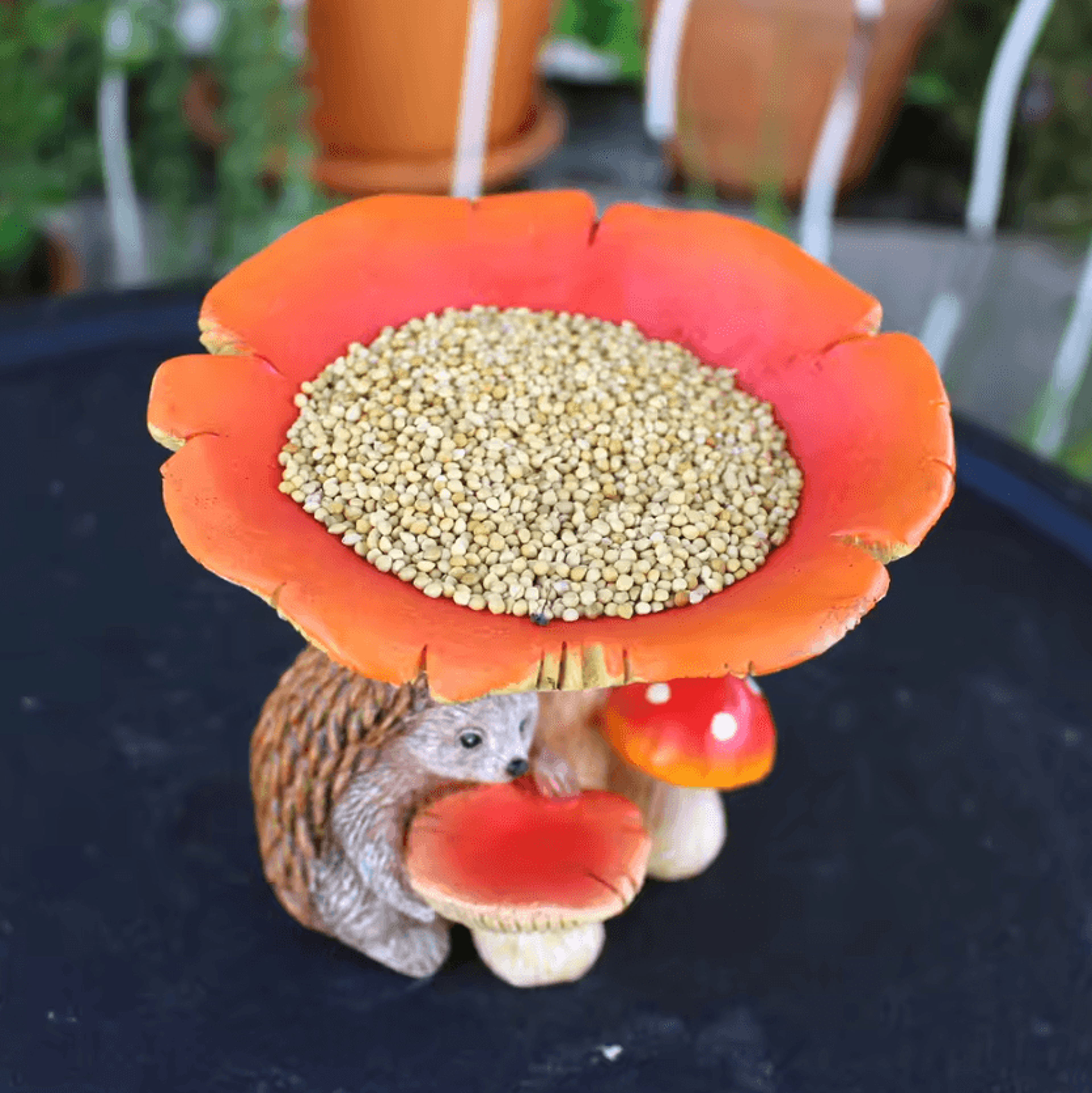 Cute Mushroom Hedgehog Bird Feeder Resin Garden Ornament 3