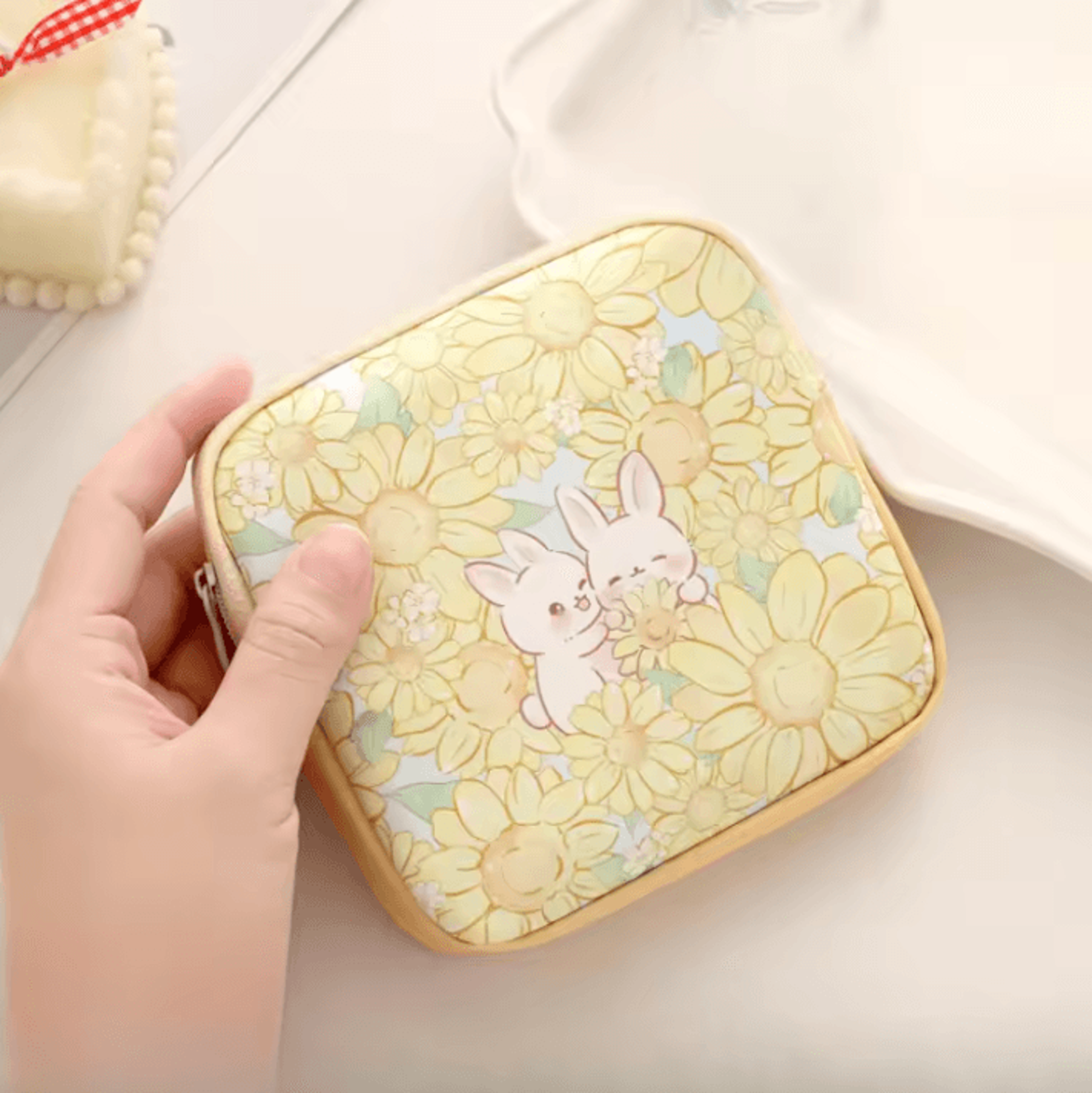 Portable Period Care Pouch For Pads Tampons And Menstrual Cups 6
