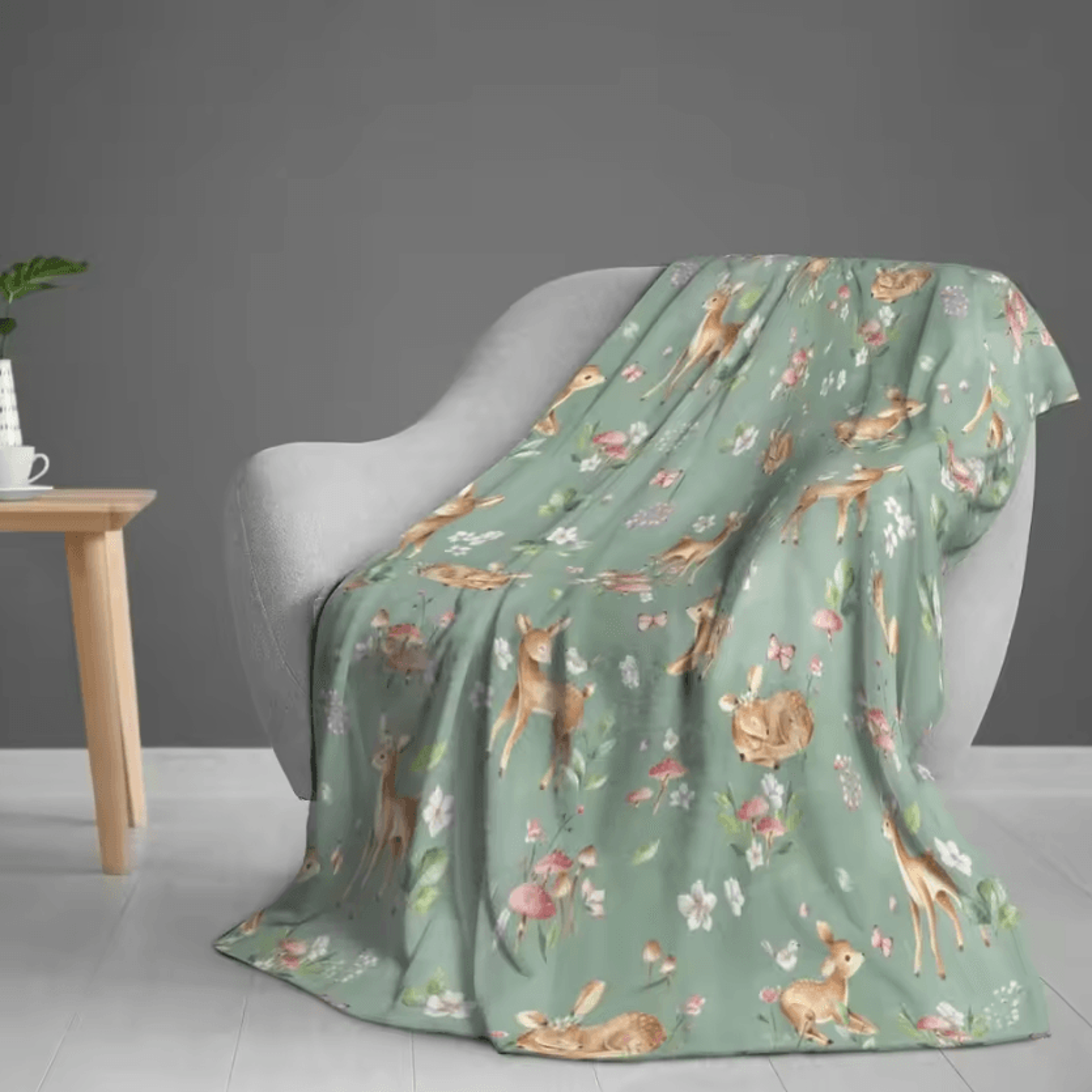 White Daisy Floral Cotton Throw Blanket 2