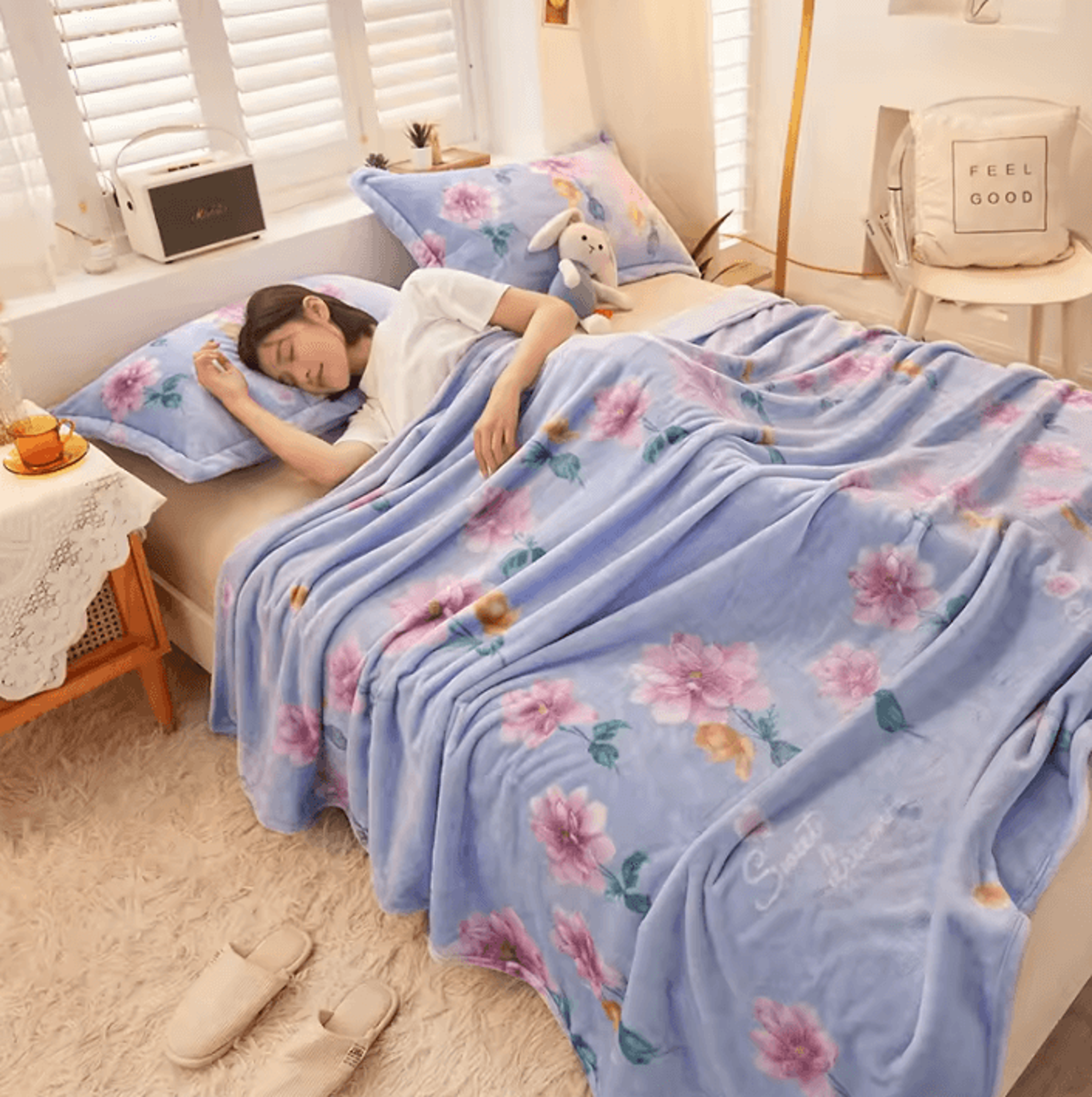 Cute Strawberry Flannel Throw Blanket 5