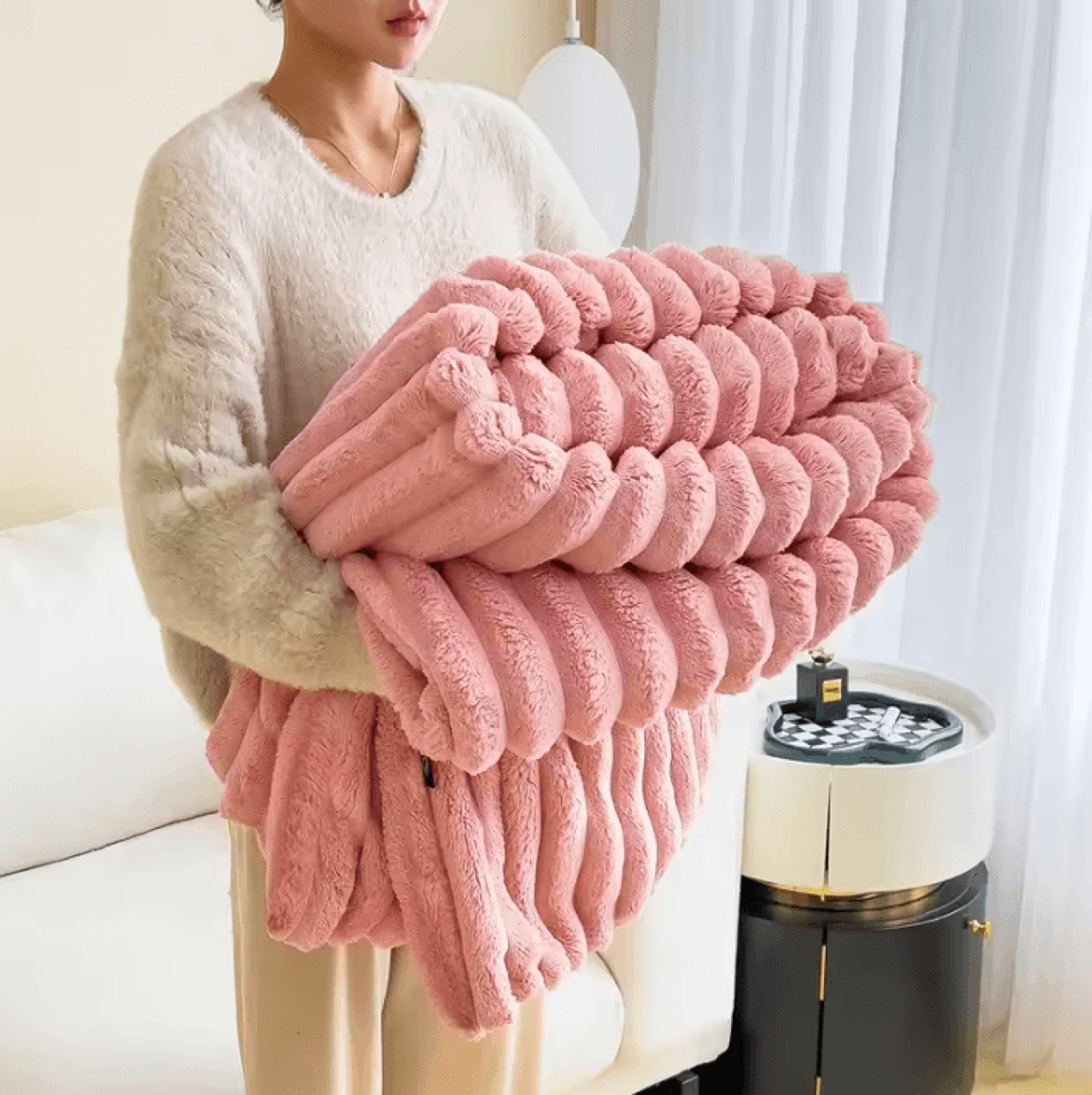 Faux Rabbit Fur Plush Nap Blanket 3