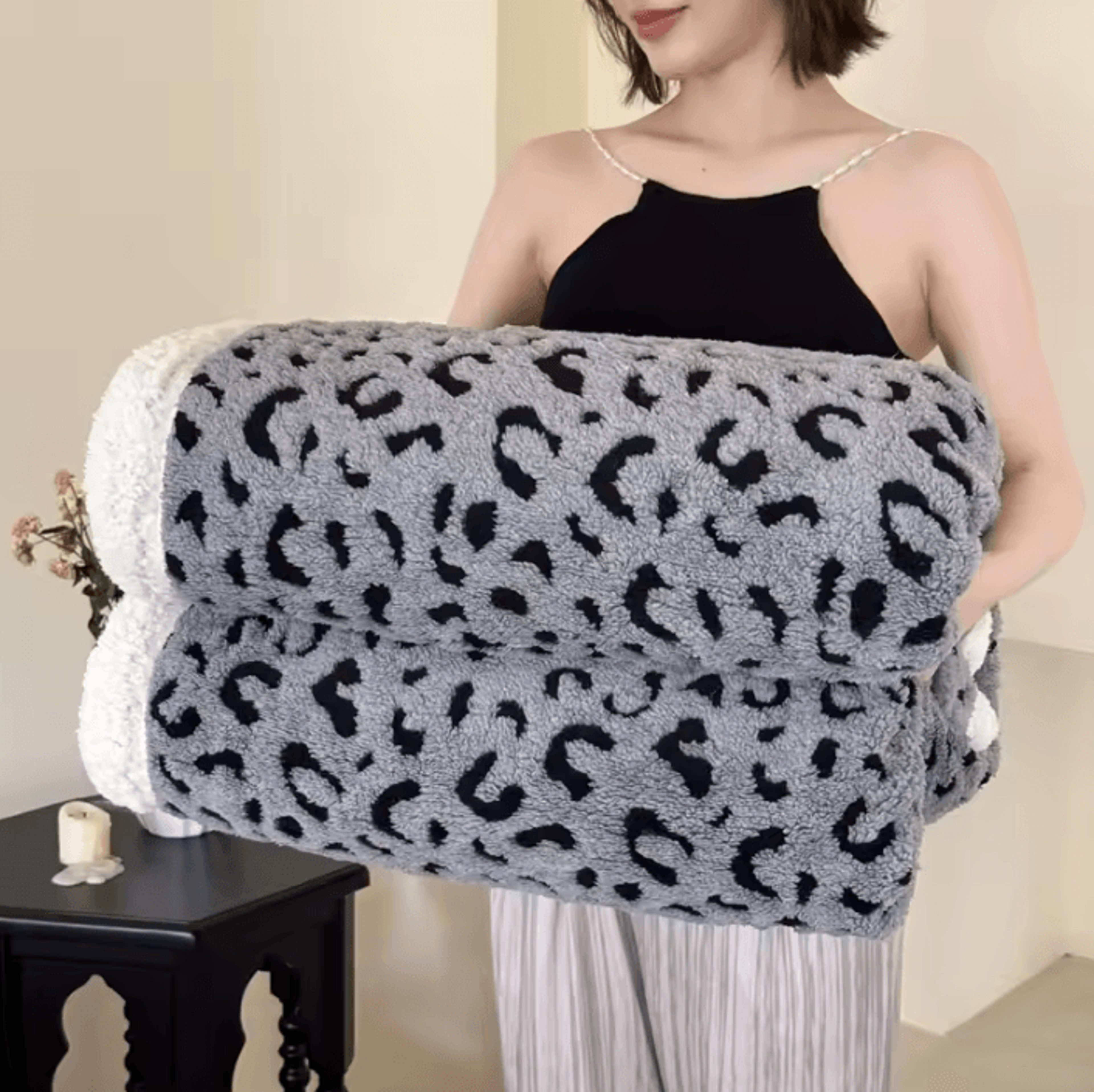 Leopard Print Lambswool Jacquard Throw Blanket 4