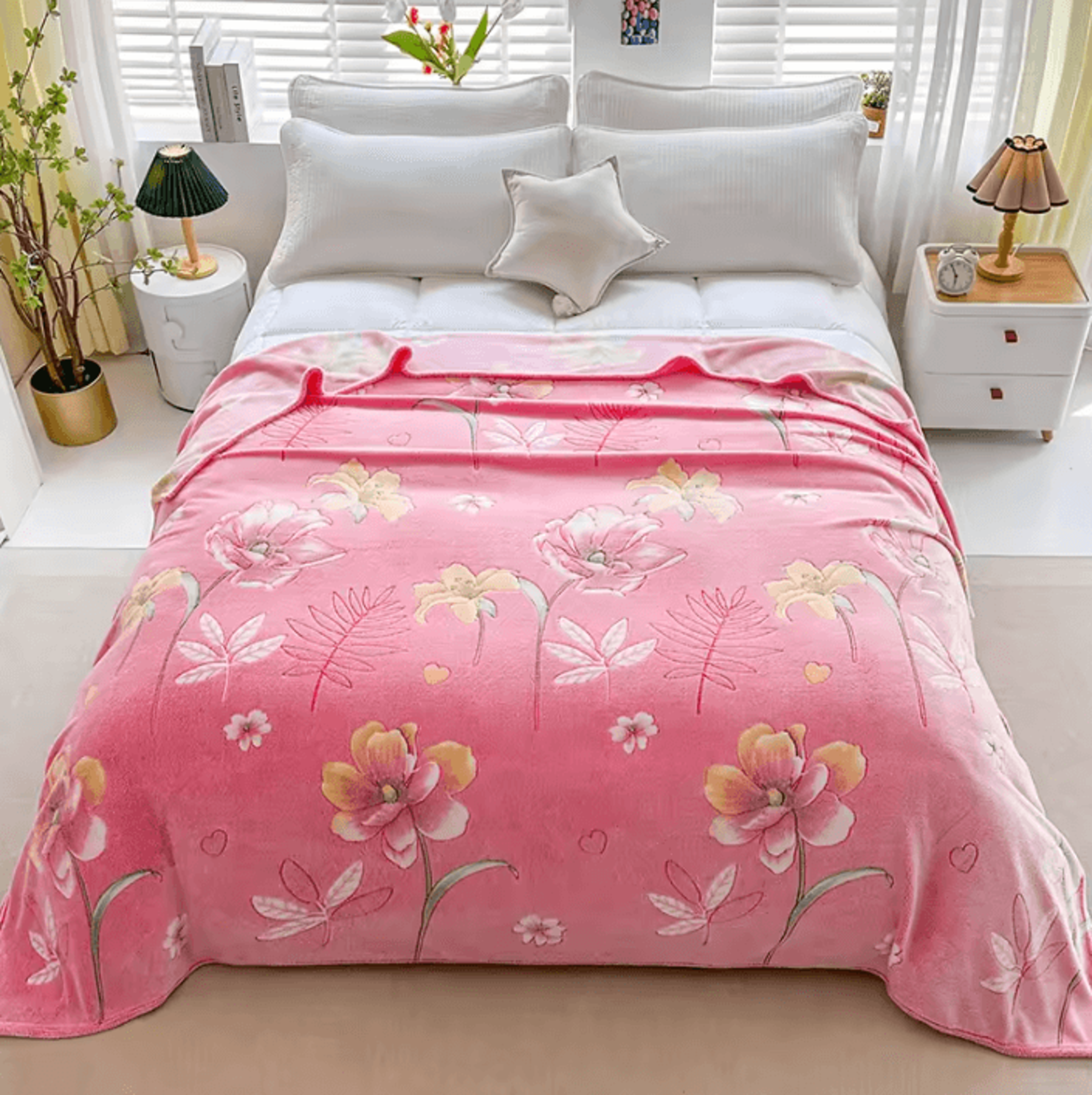 Floral Fleece Travel And Pet Blanket 3