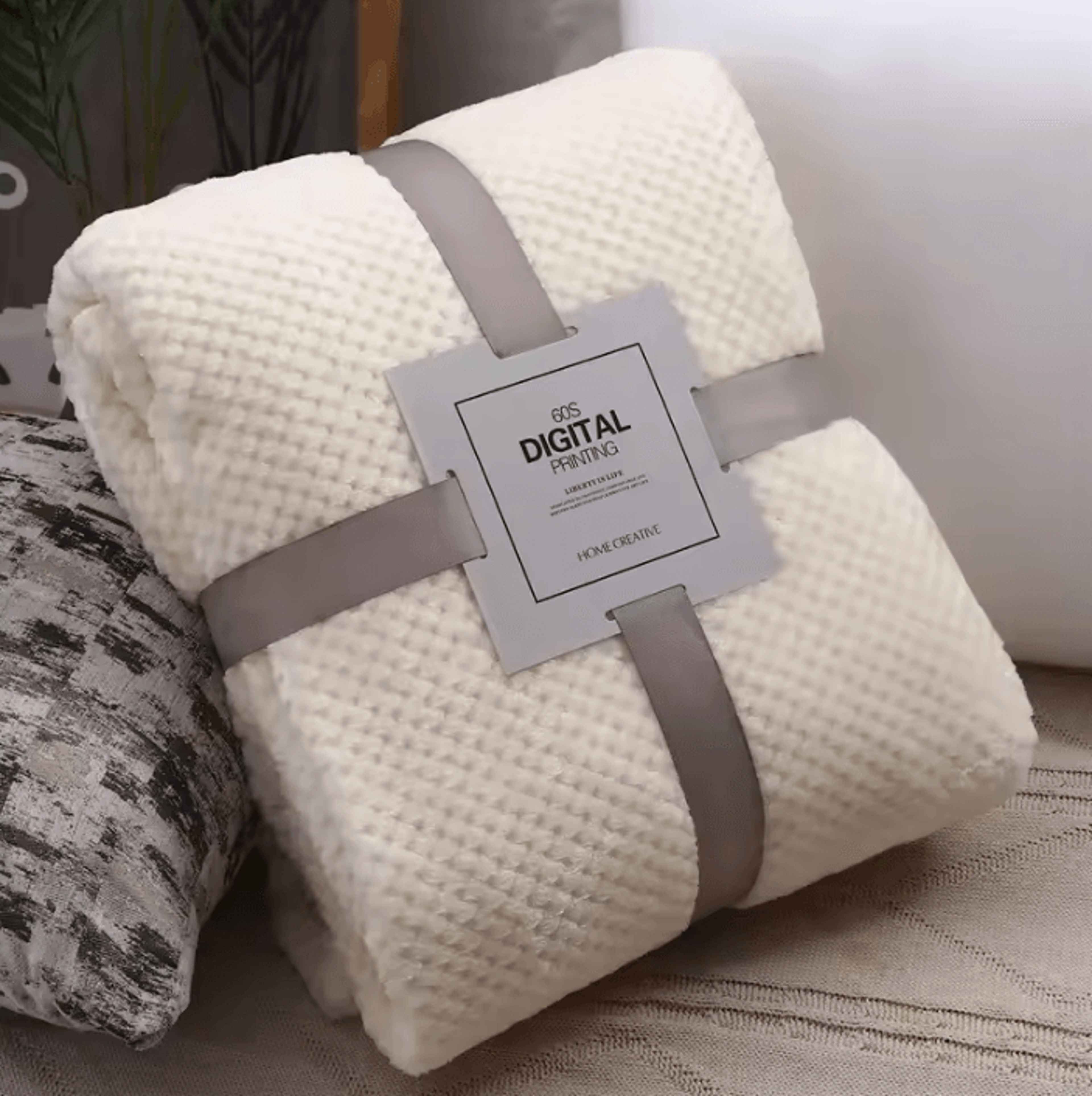 Solid Soft Warm Fleece Bed And Sofa Blanket 2