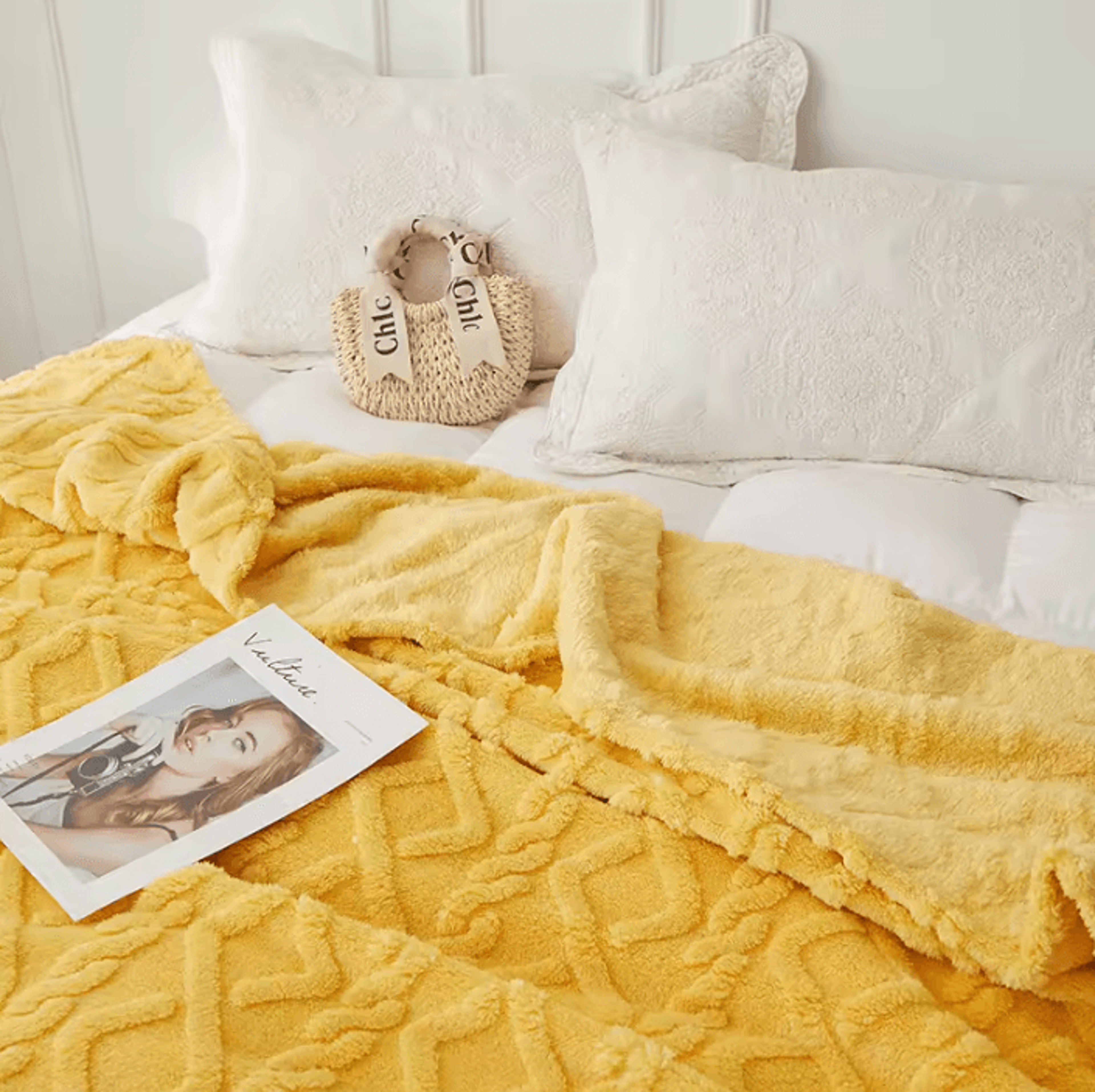 Double Sided Jacquard Fleece Throw Blanket 3