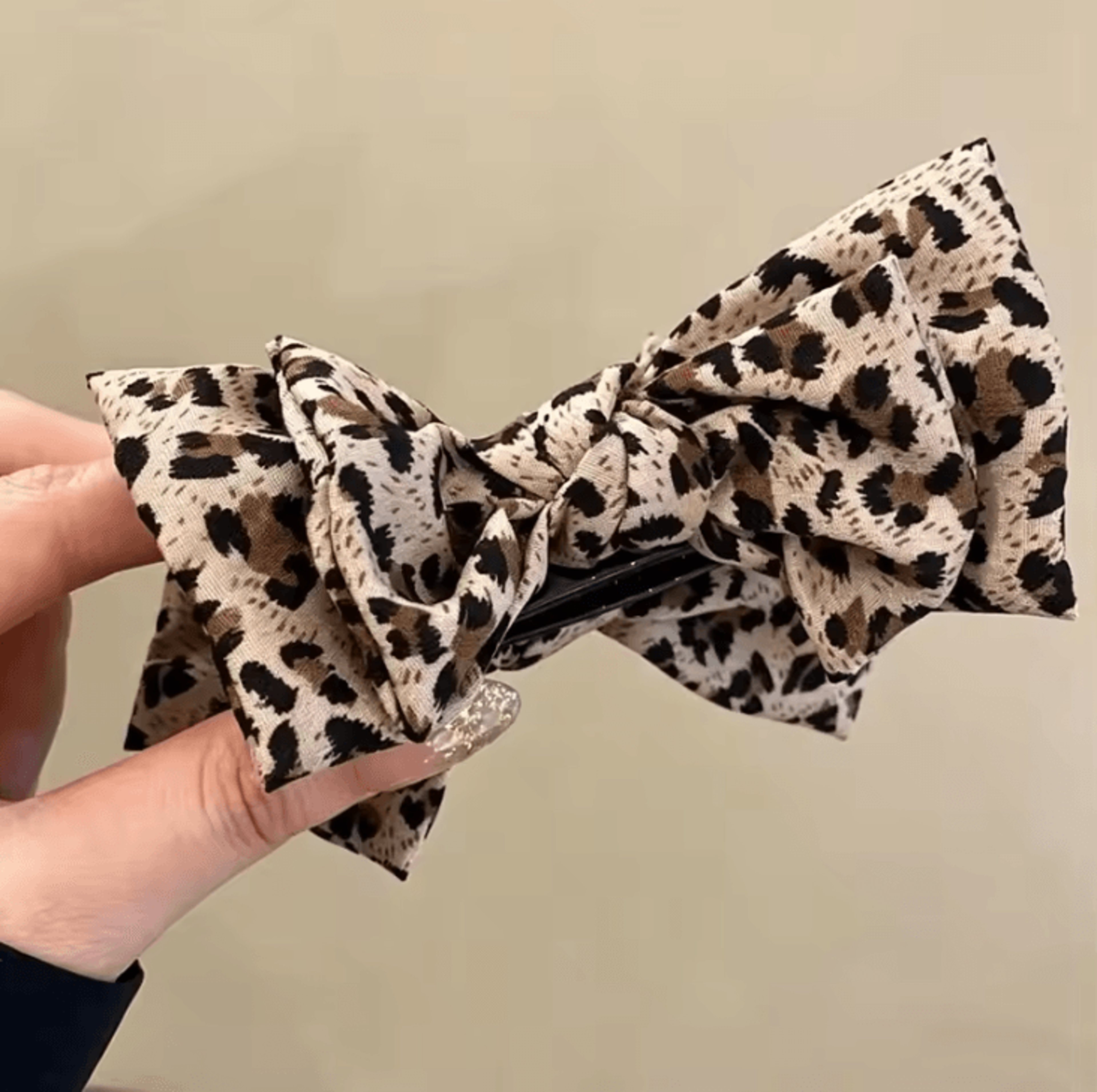 Leopard Print Bow Hair Claw Clip Retro Womens Ponytail And Bun Hairpin For Elegant Everyday Hairsty 3